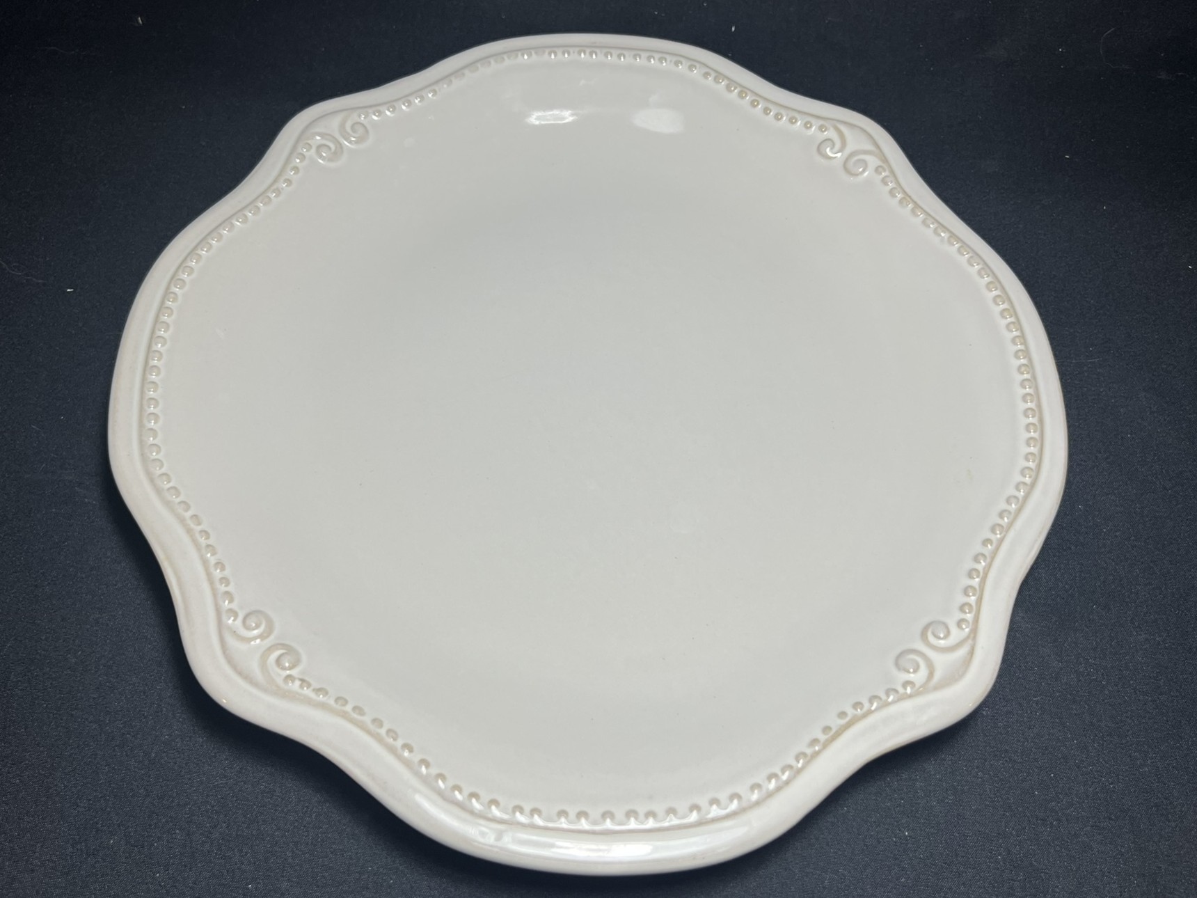 Elegant White Ceramic Plate | PW136