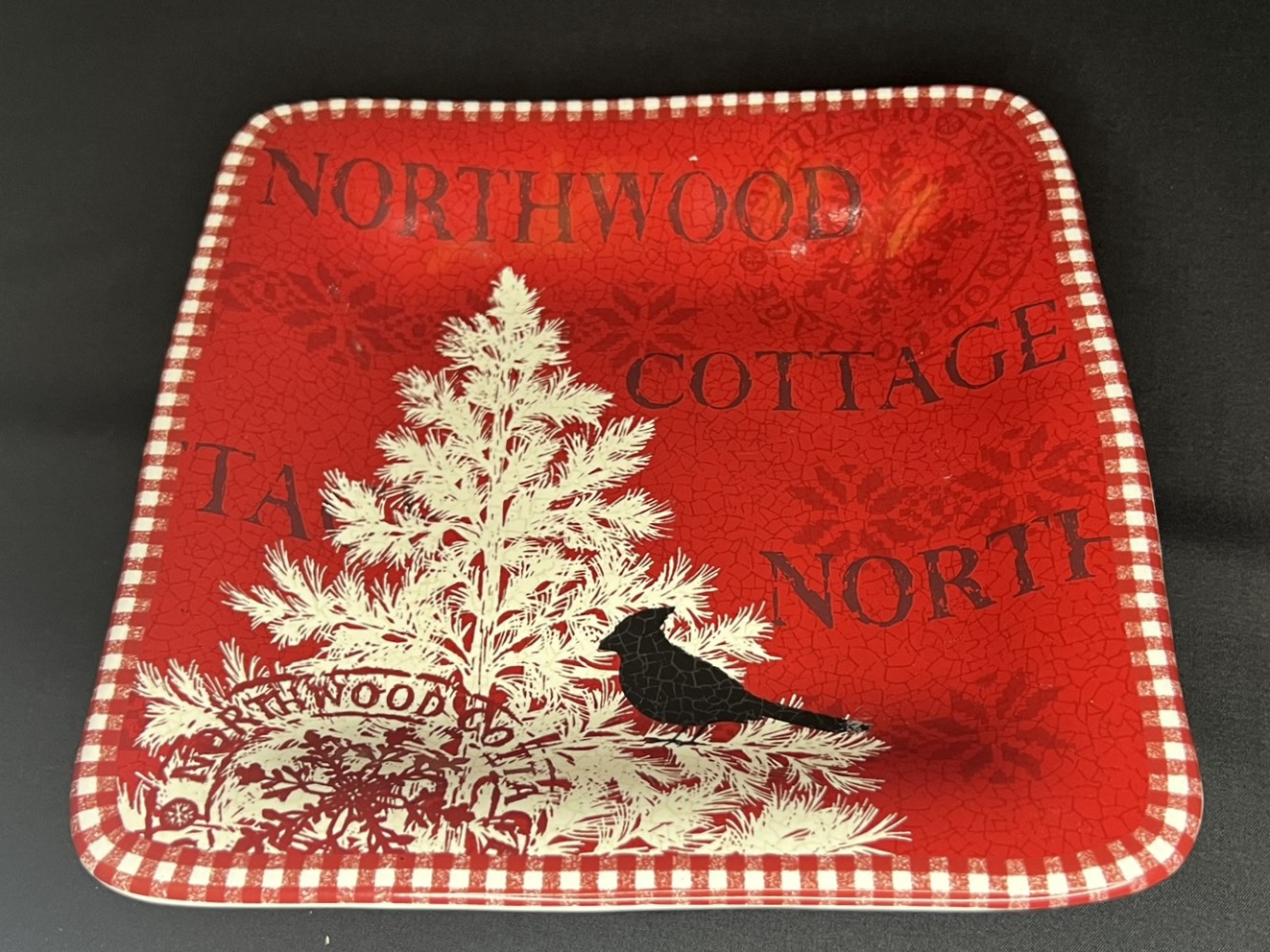 Red Cottage Holiday Plate | H120