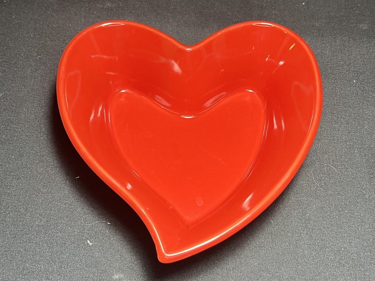 Heart-Shaped Red Ceramic Bowl | H171