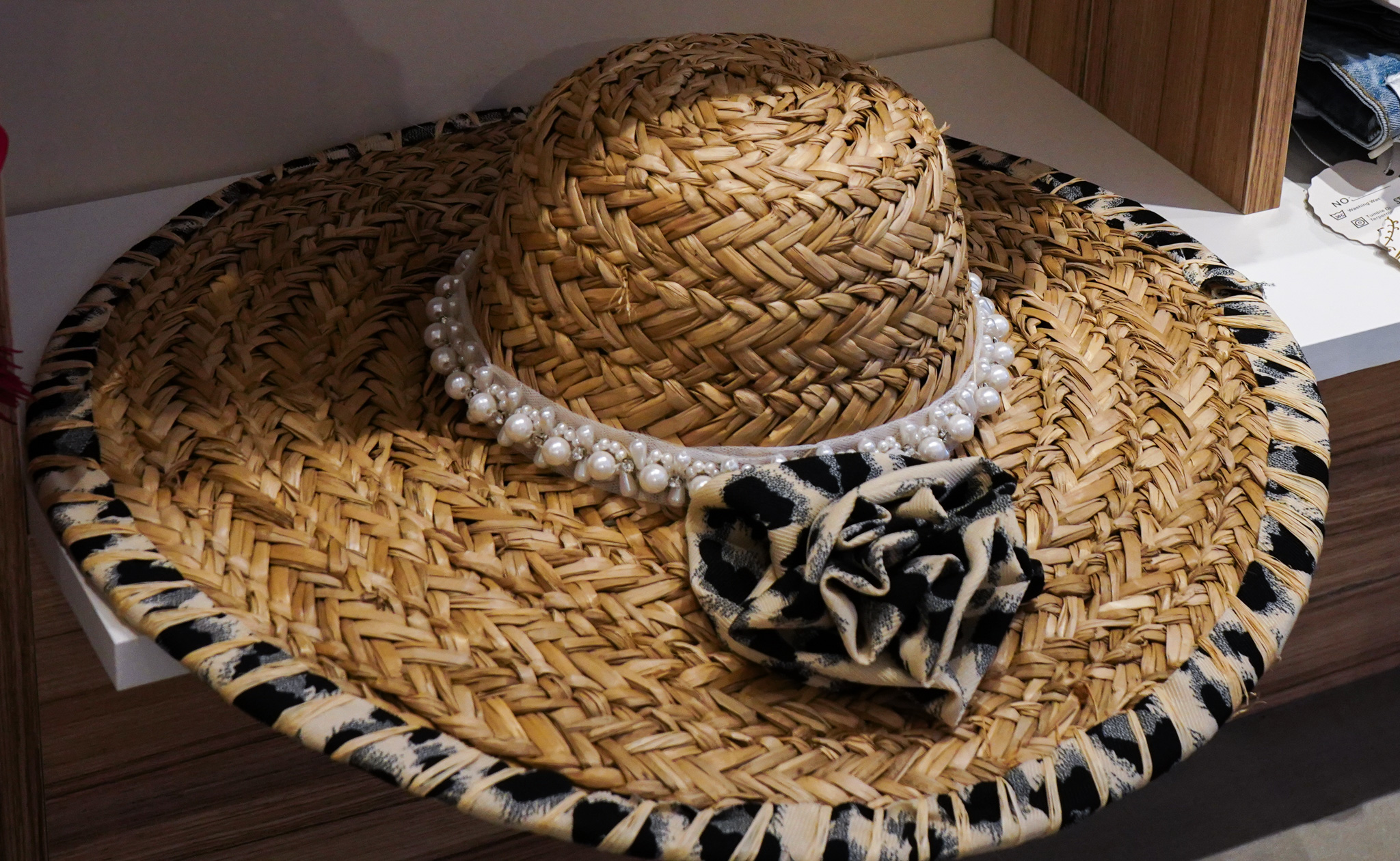 Chapeau de paille élégant