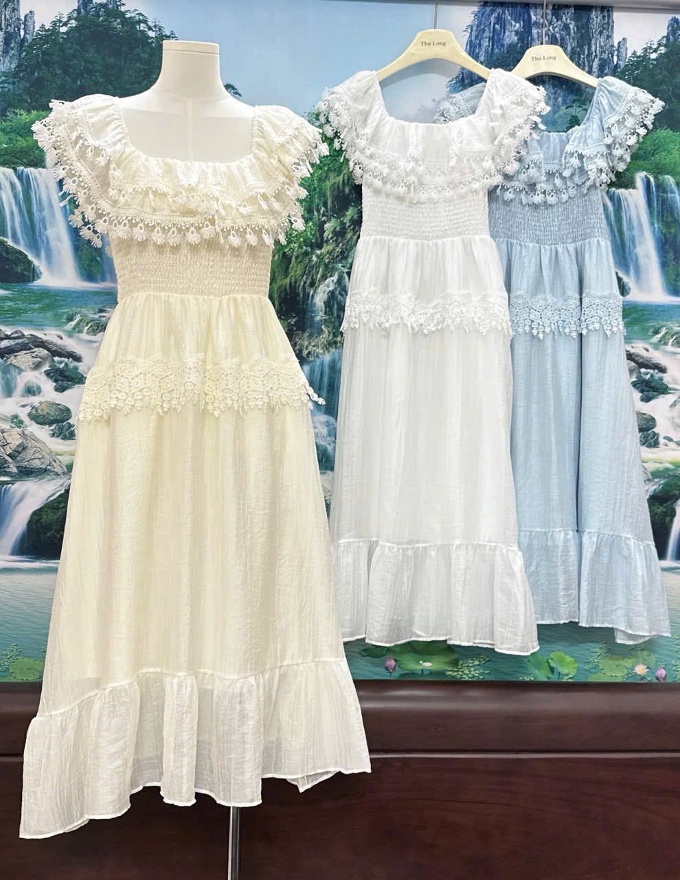 Charlotte Lace Maxi Dress 