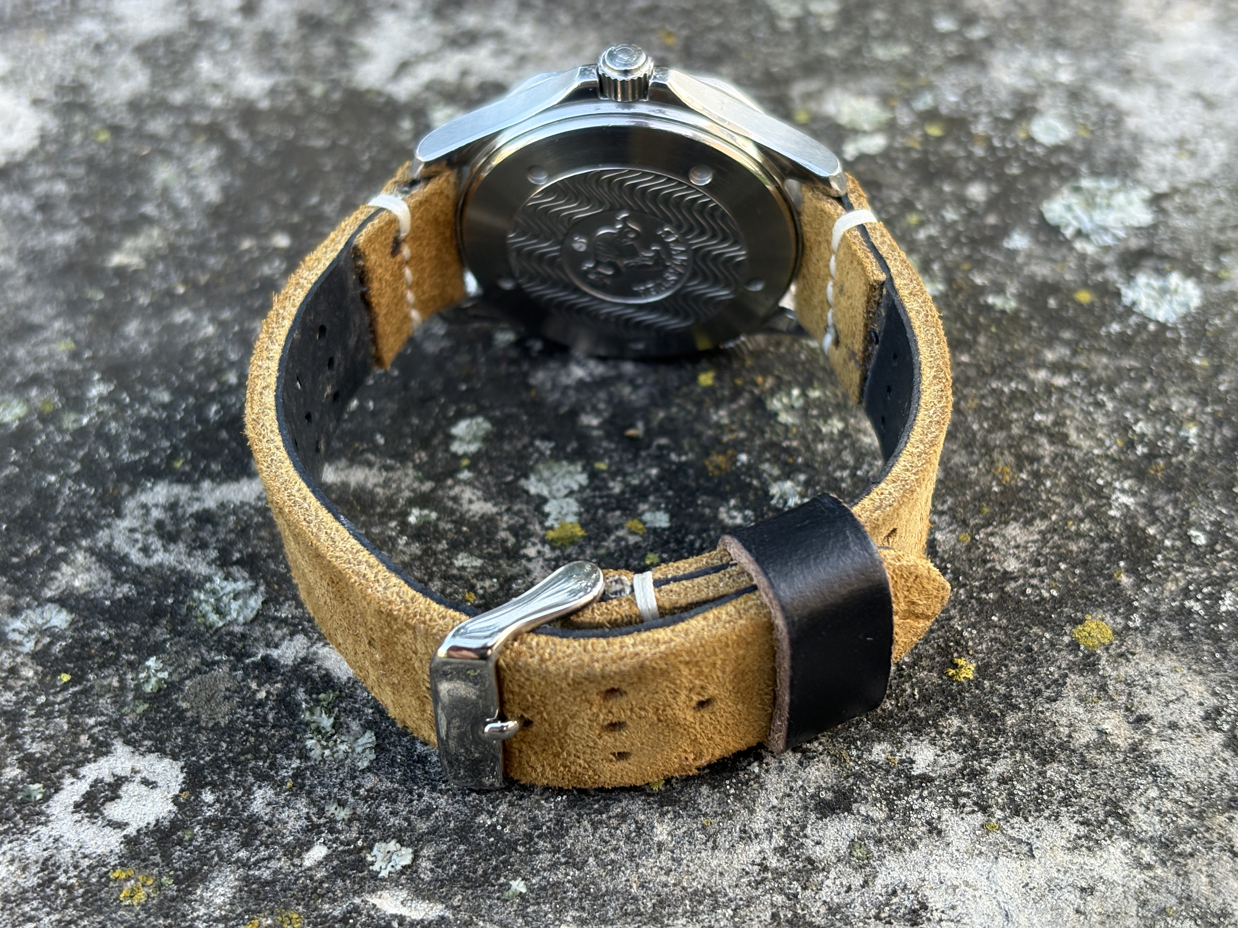 Suede Perforated Strap, Color Lion