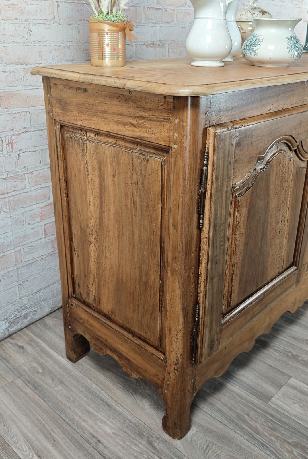 Buffet campagnard de style Louis XV, XIXᵉ siècle (estimation)