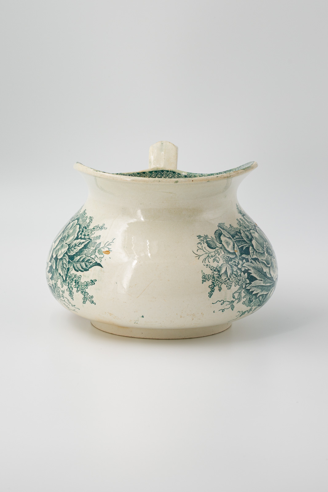 Broc de toilette ancien en faïence à décor floral vert | Début XXe siècle