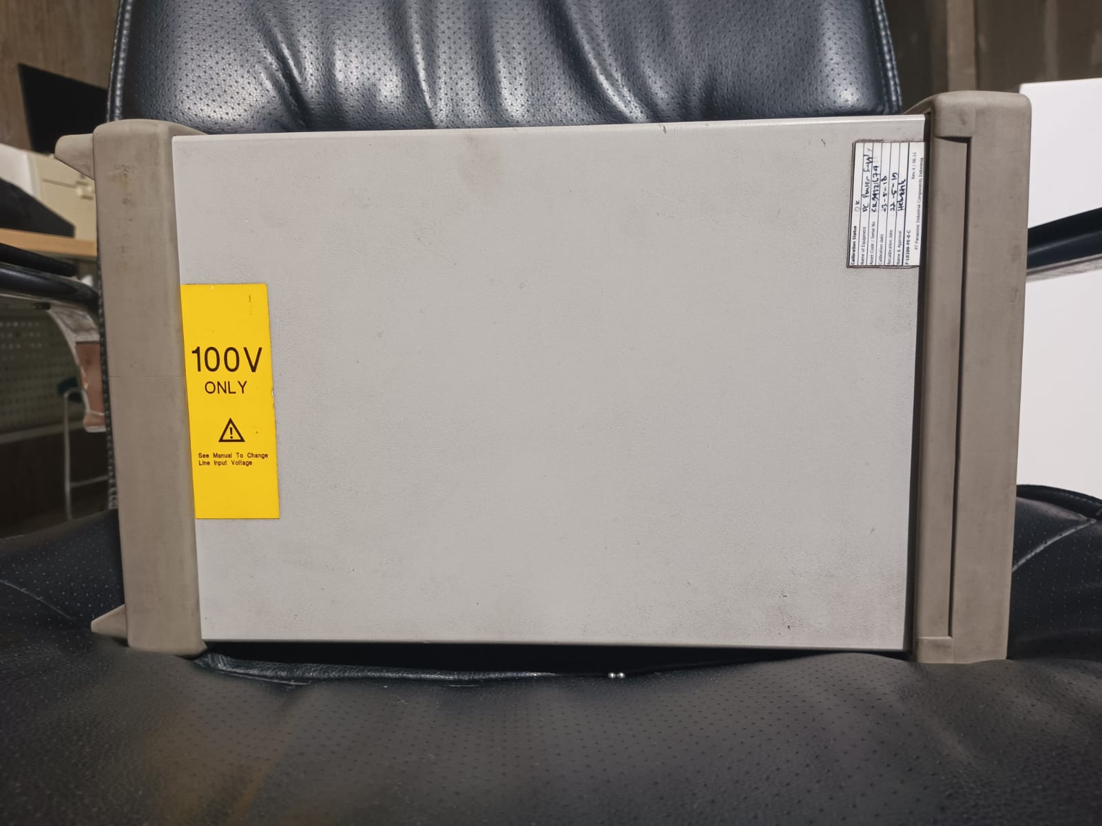 HEWLETT-PACKARD E3631A 