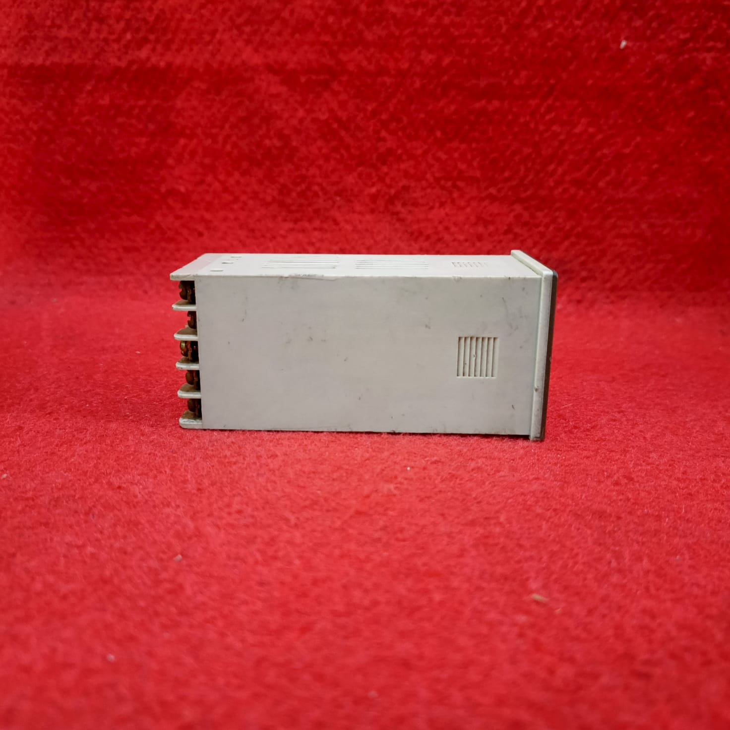 YAMATAKE SDC10 Temperature Controller 