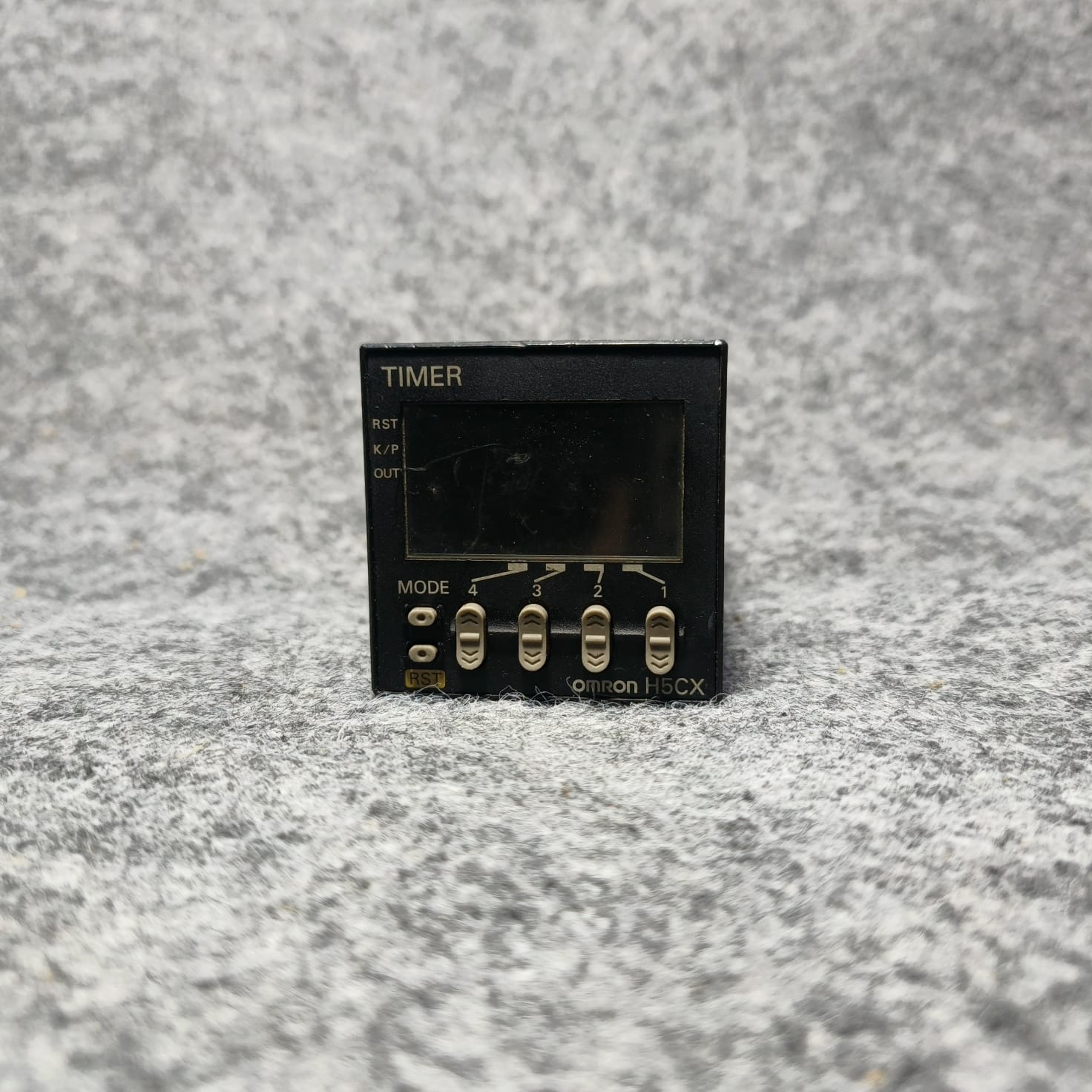 OMRON H5CX L8 Digital Timer 