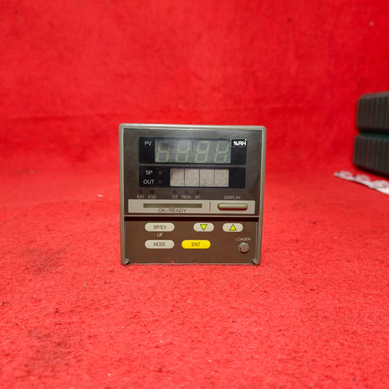 Azbil SDC31 digital indicating controller C315GA000300 Yamatake Corporation 