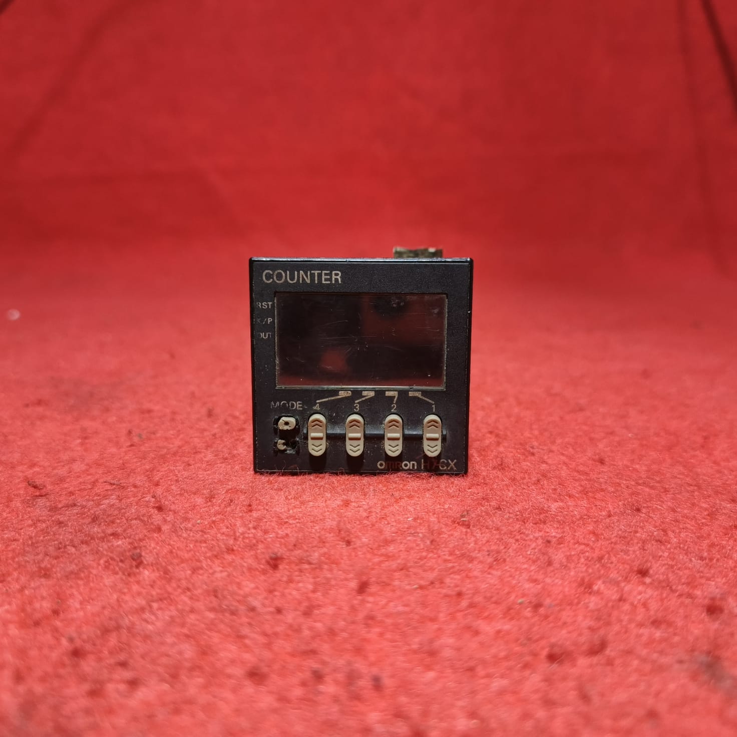 OMRON H7CX-A4D DIGITAL COUNTER 