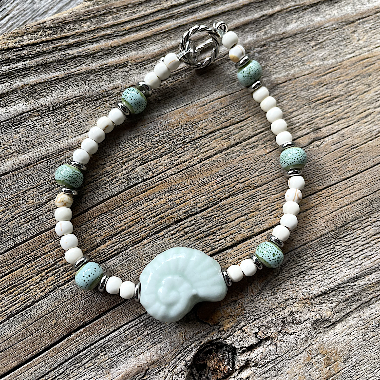Seashell Bead Bracelet