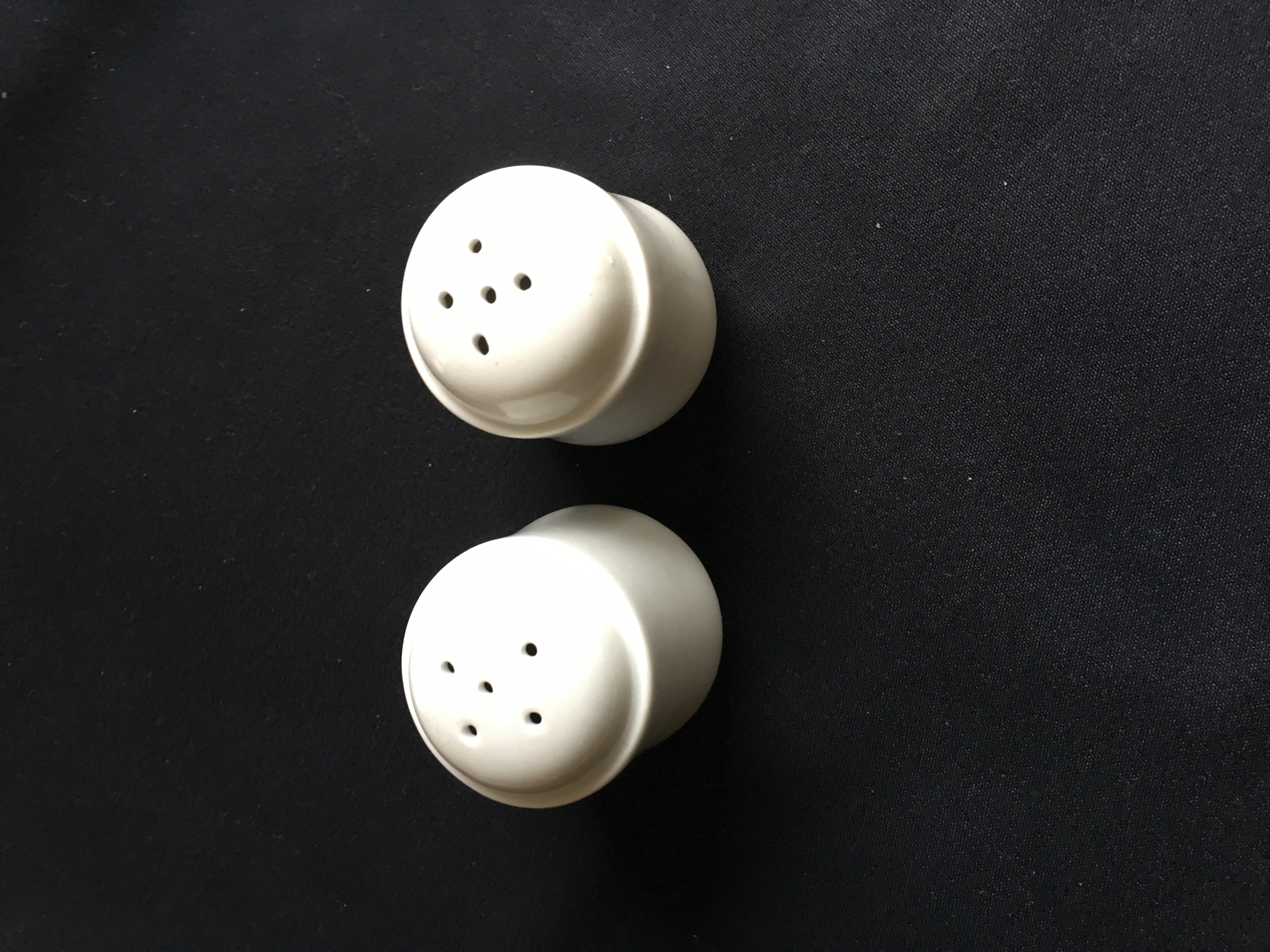 Salt n Pepper Shaker White