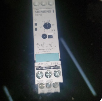 SIEMENS SIRIUS 3RP1505-1BW30 on delay