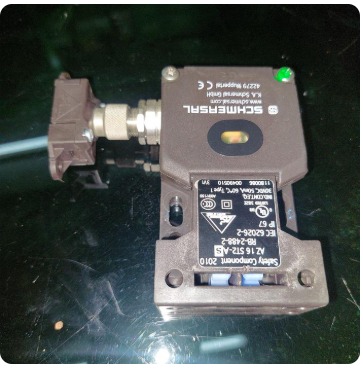 SCHMERSAL AZ16 ST2-AS RB-2488-2 SAFETY COMPONENT