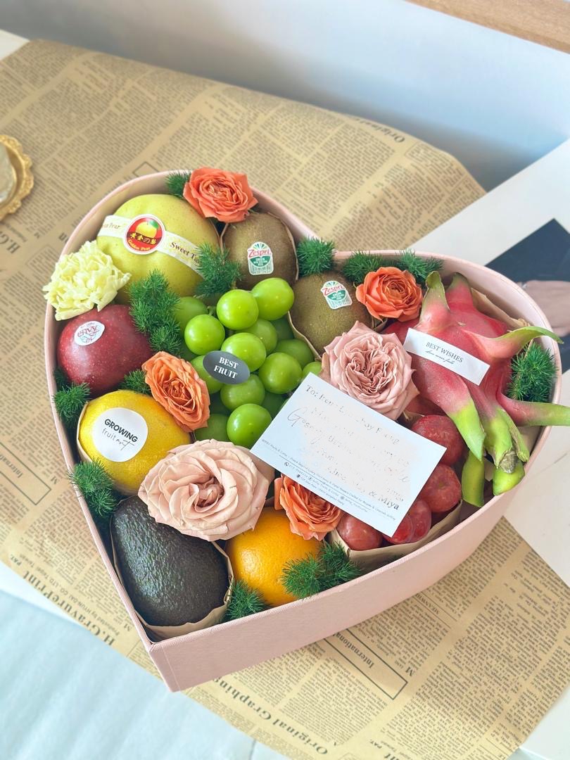 Heart-Shaped Fruit Gift Box
