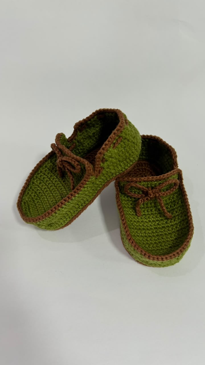 Sapatinhos de Crochê Infantil