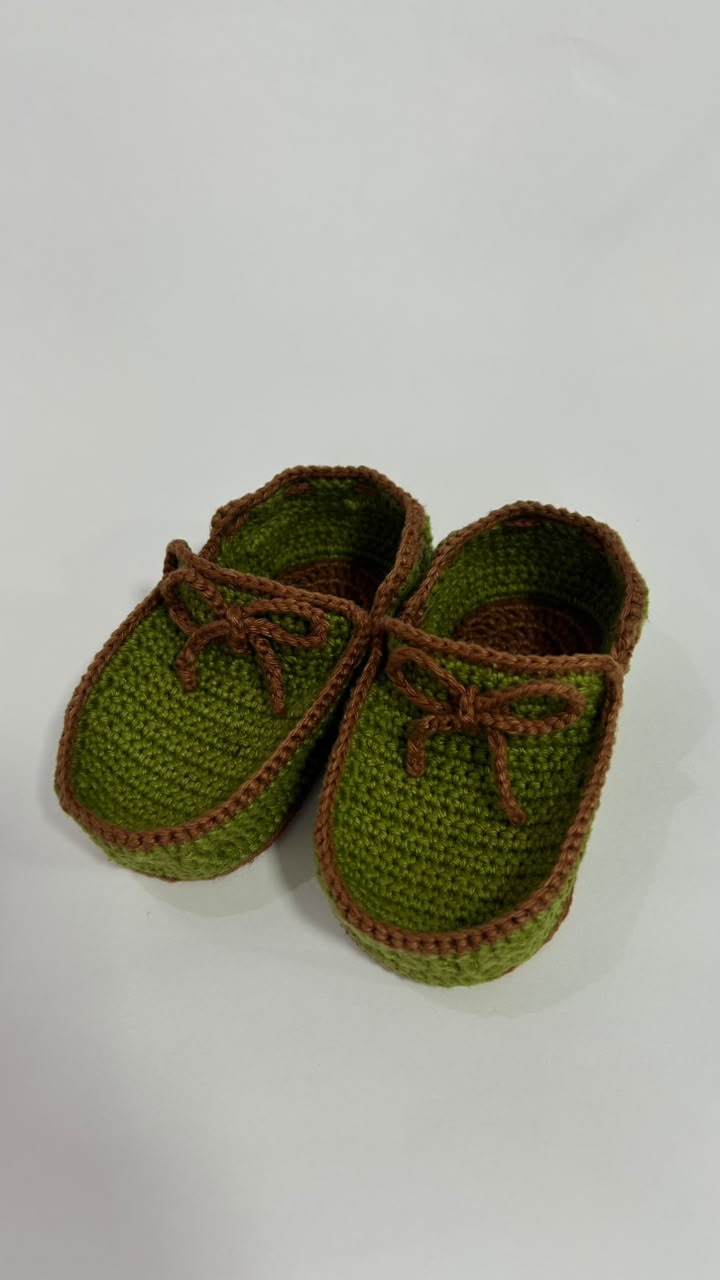 Sapatinhos de Crochê Infantil