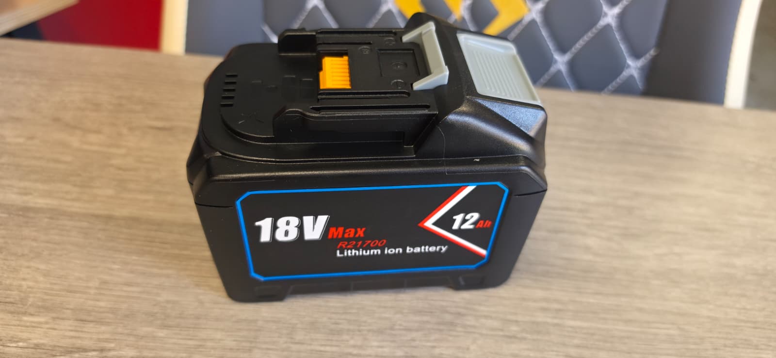 18V 12Ah Li-Ion Battery For Makita LXT Ampace JP40 Tabless Technology