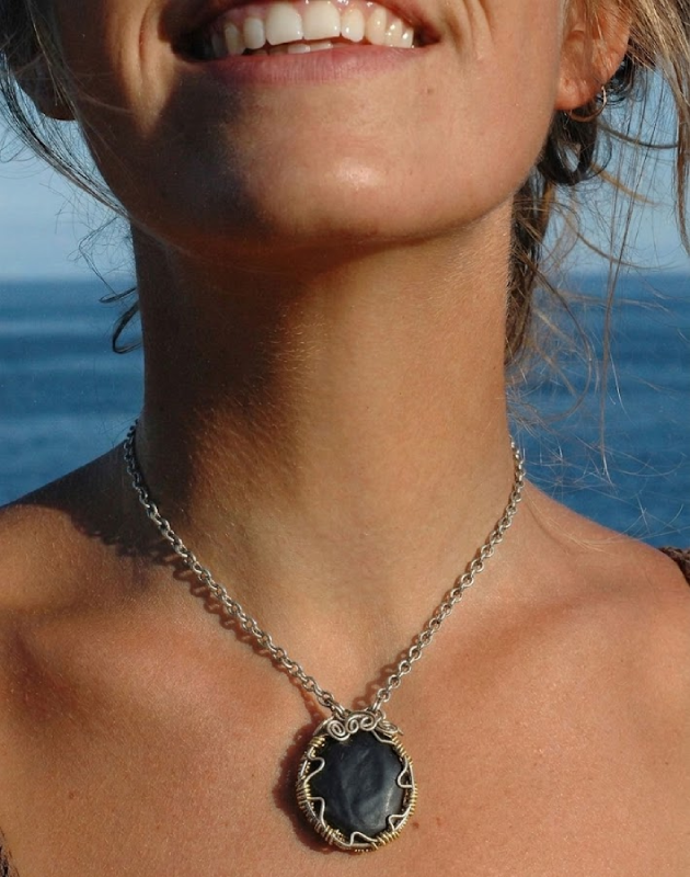 Collar Piedra Negra Artesanal
