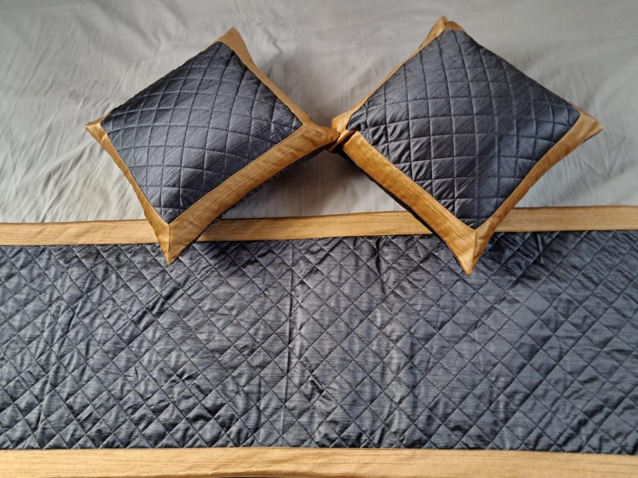 Long Crush Fabric Premium Hotel Bedrunner set