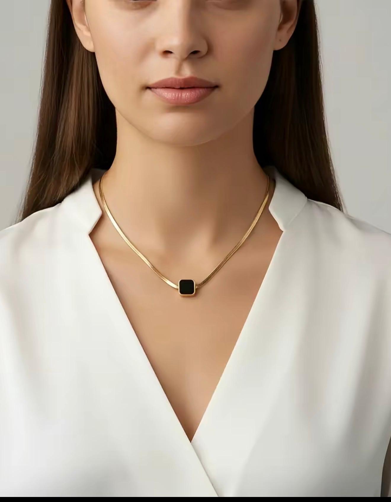 Elegant Gold Square Pendant Necklace