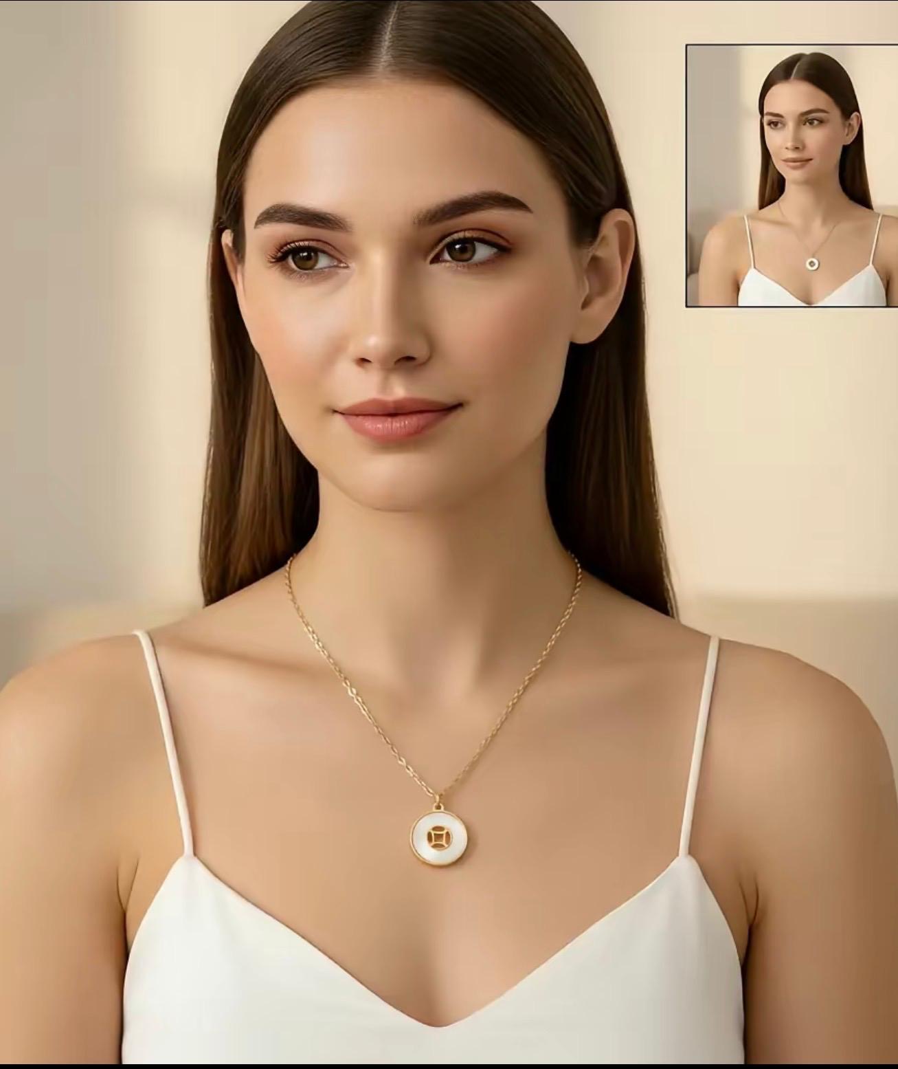 Elegant Gold Pendant Necklace