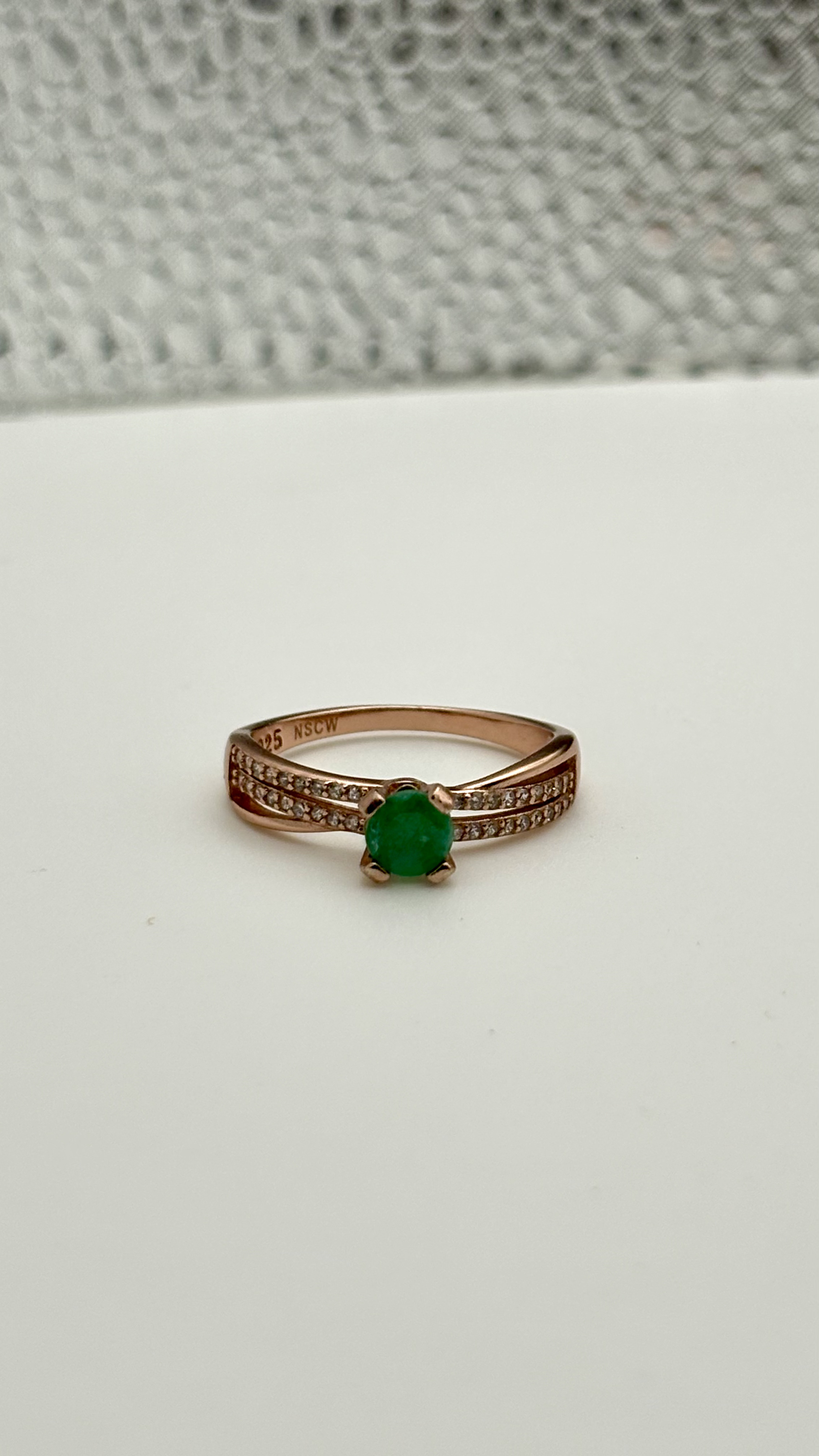 Anillo Esmeralda Con Oro Rosa