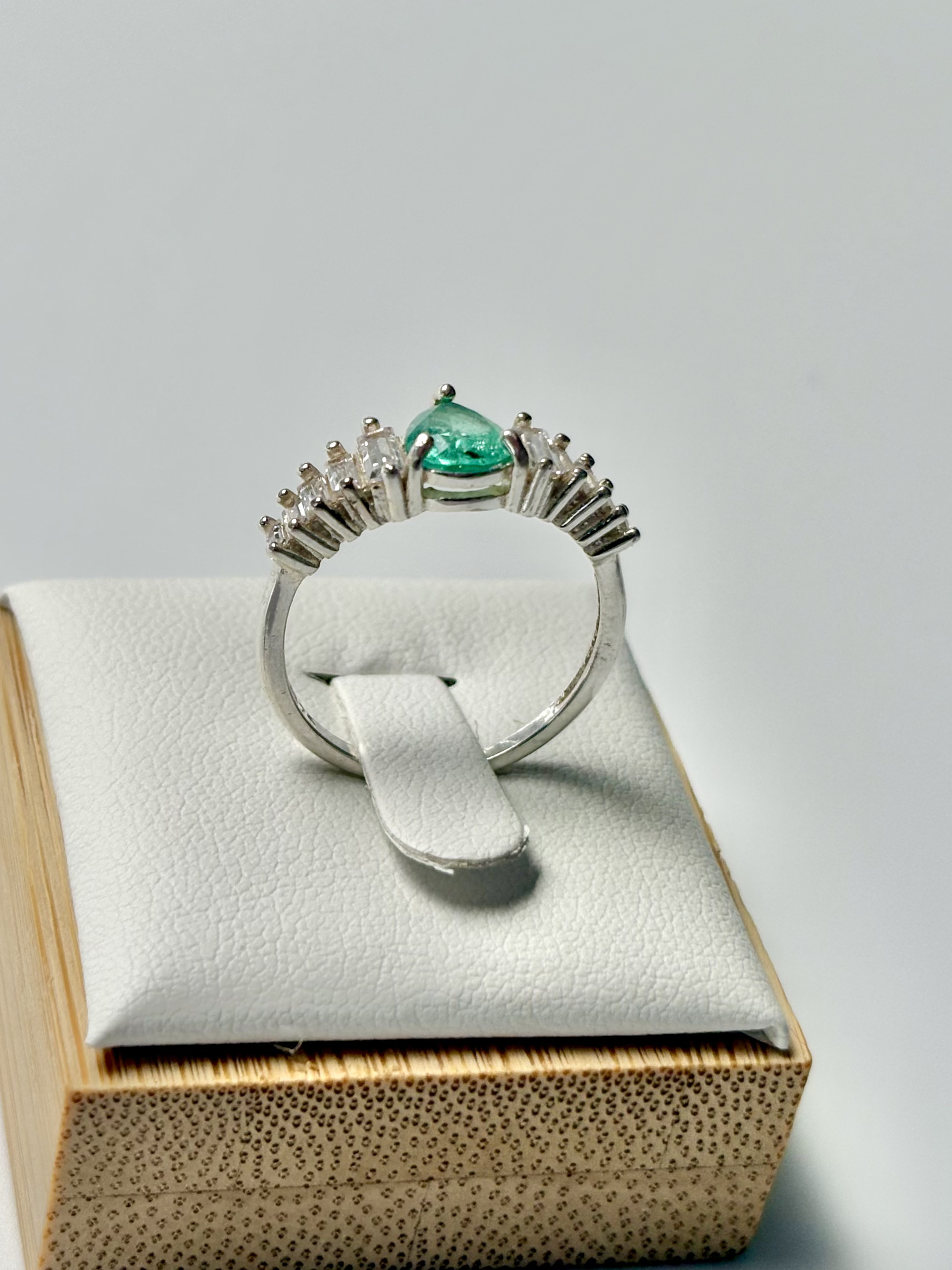 Anillo Esmeralda Lágrima -Plata  