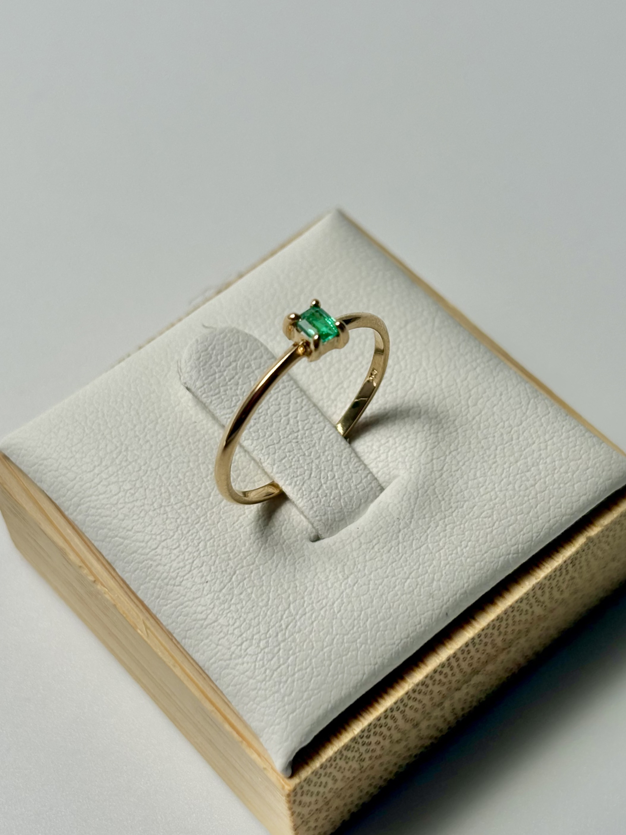 Anillo Esmeralda Cuadrado
