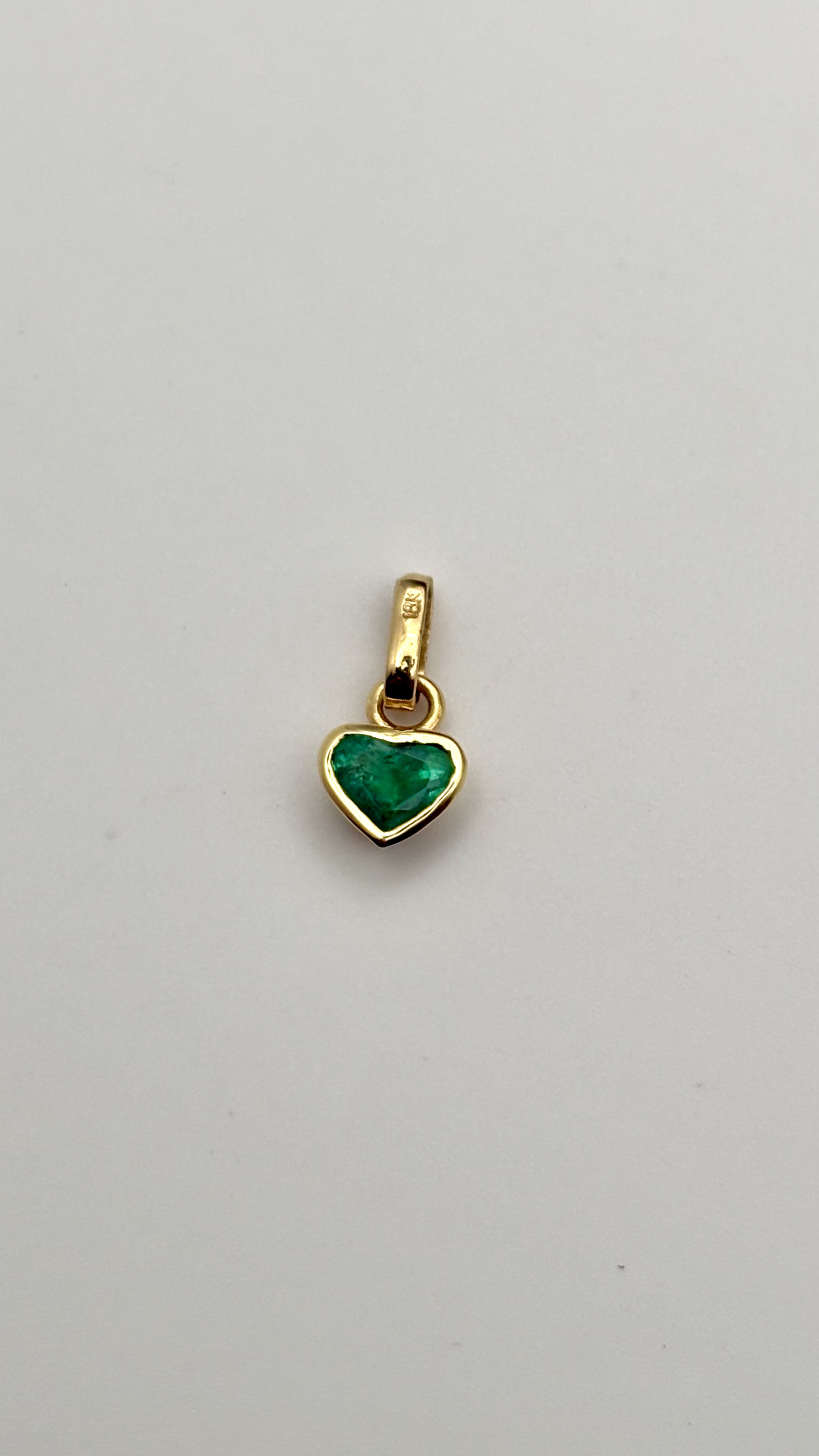 Dije Corazón Esmeralda
