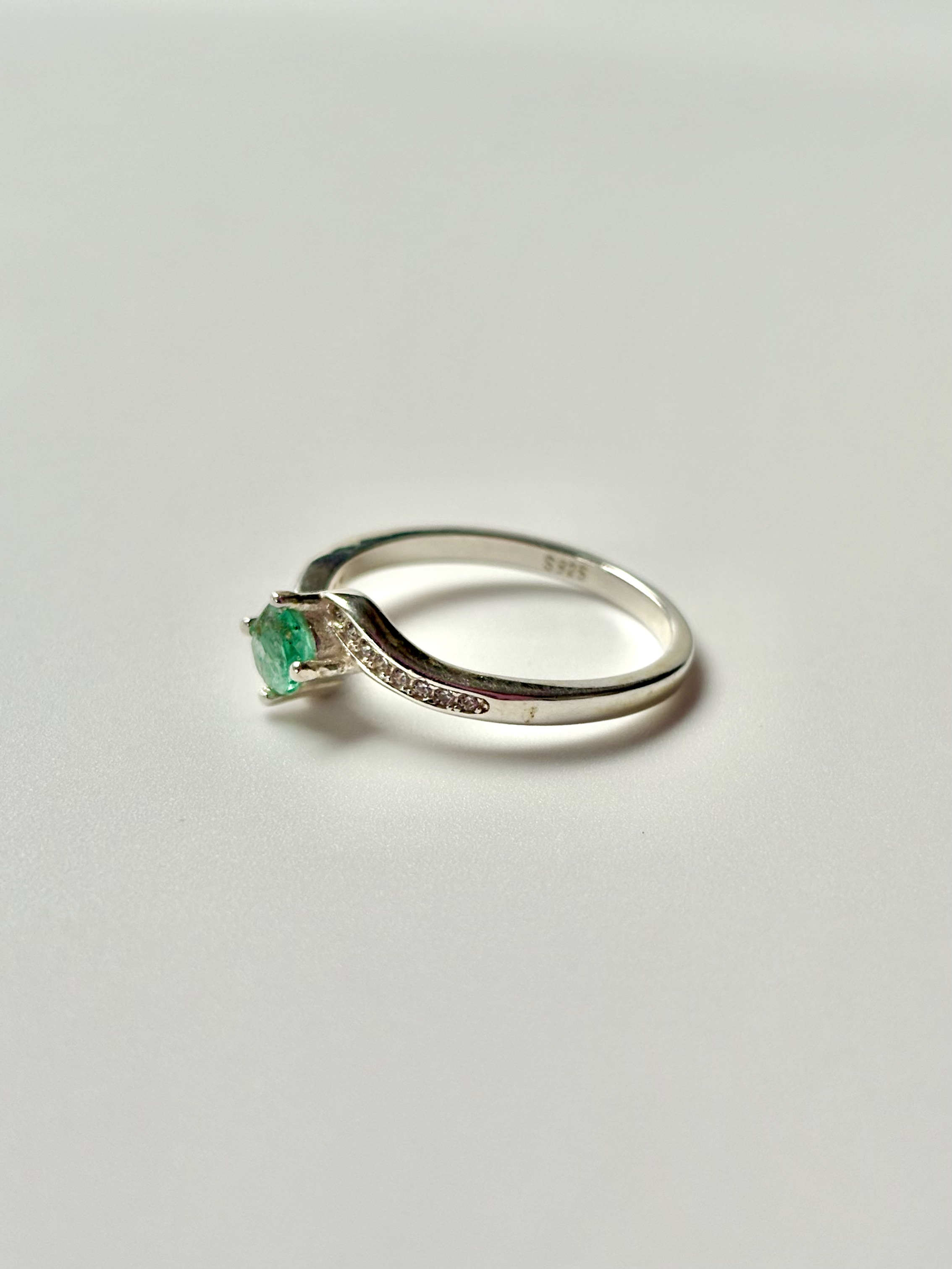 Anillo Esmeralda Y Circones - Plata