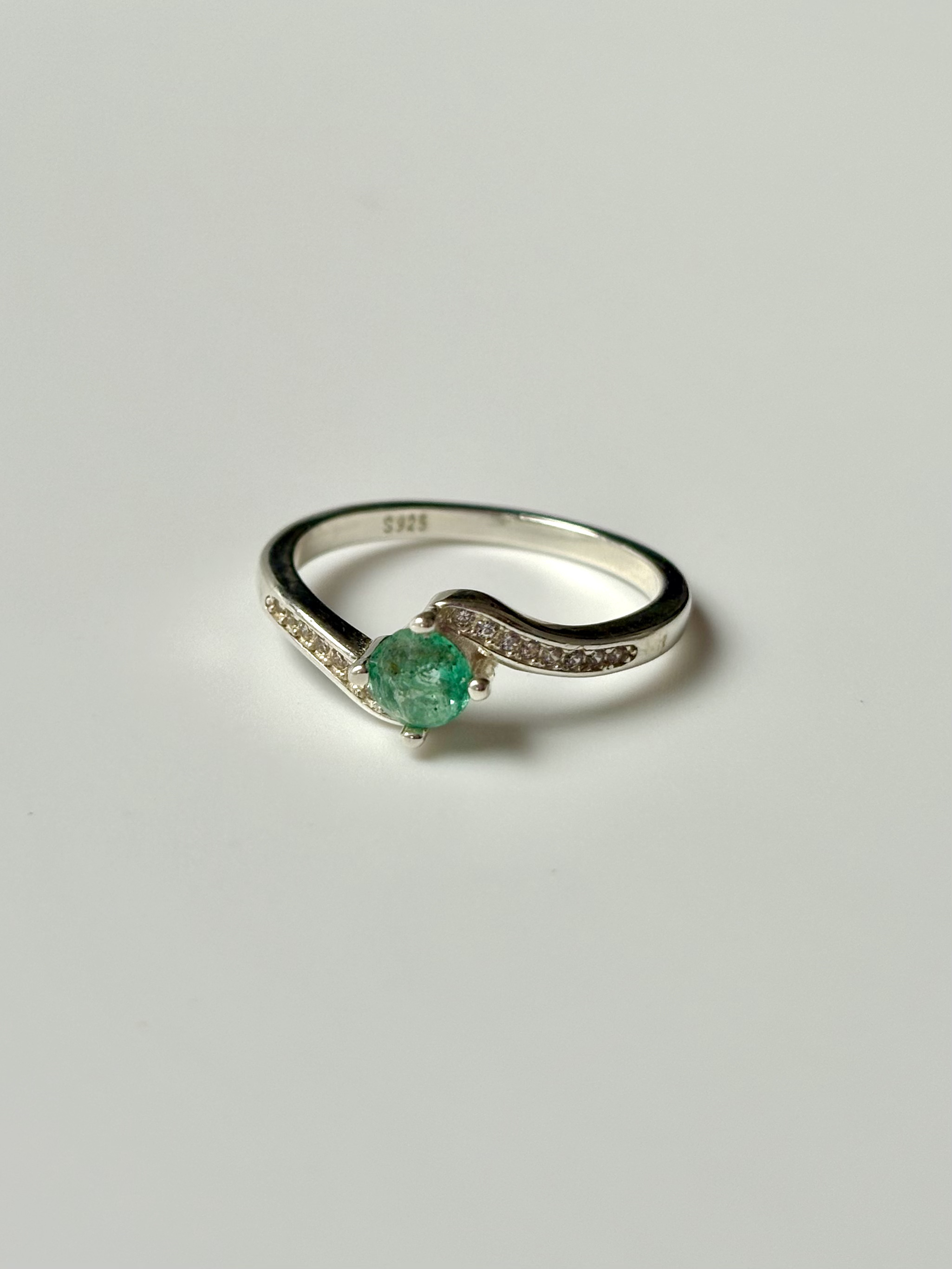 Anillo Esmeralda Y Circones - Plata