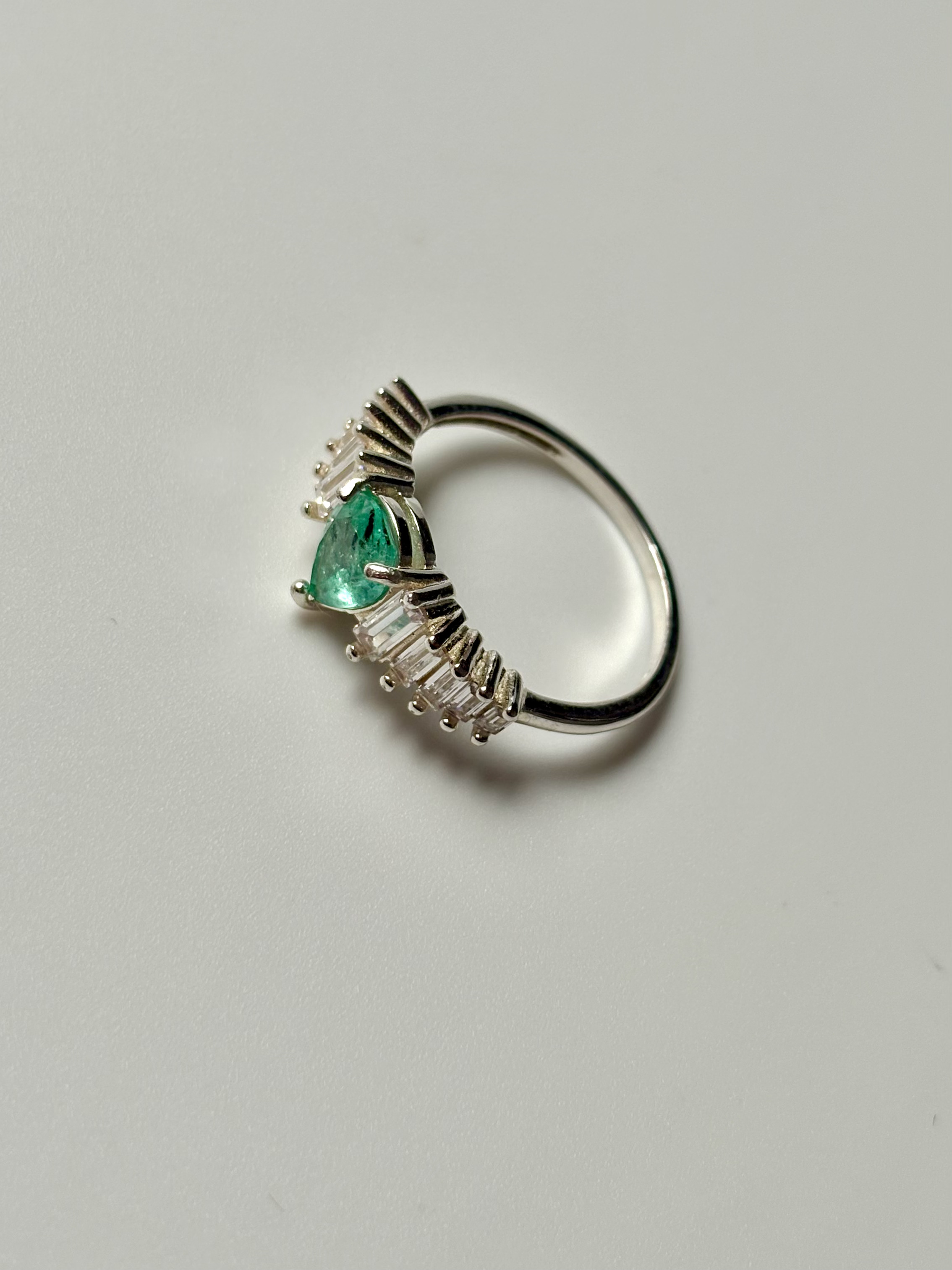 Anillo Esmeralda Lágrima -Plata  