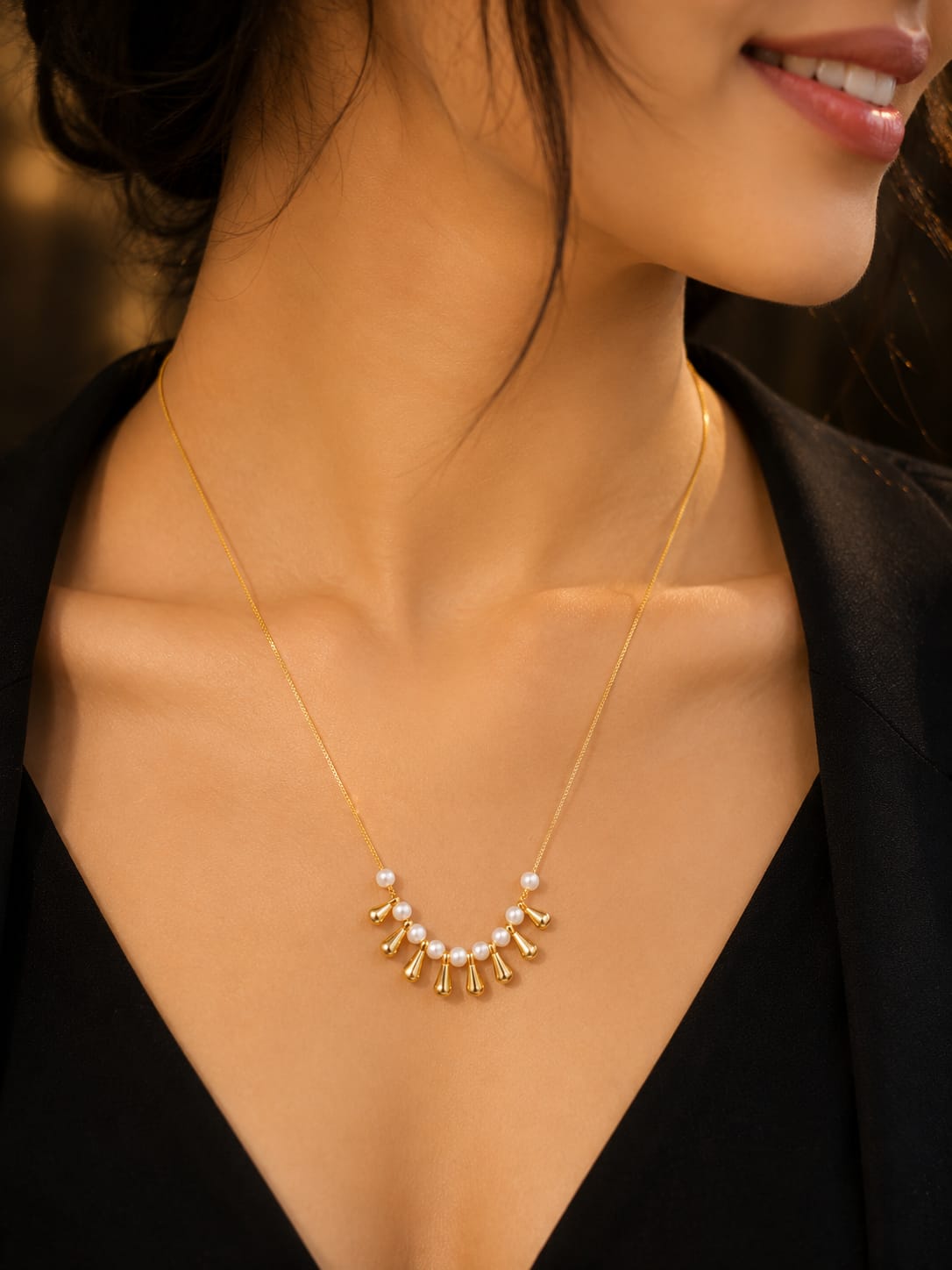 Elegant Gold polish Pearl Necklace 