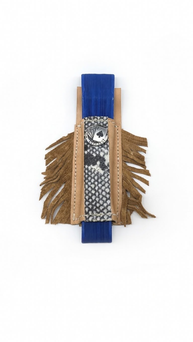 Funda de cartas con flecos