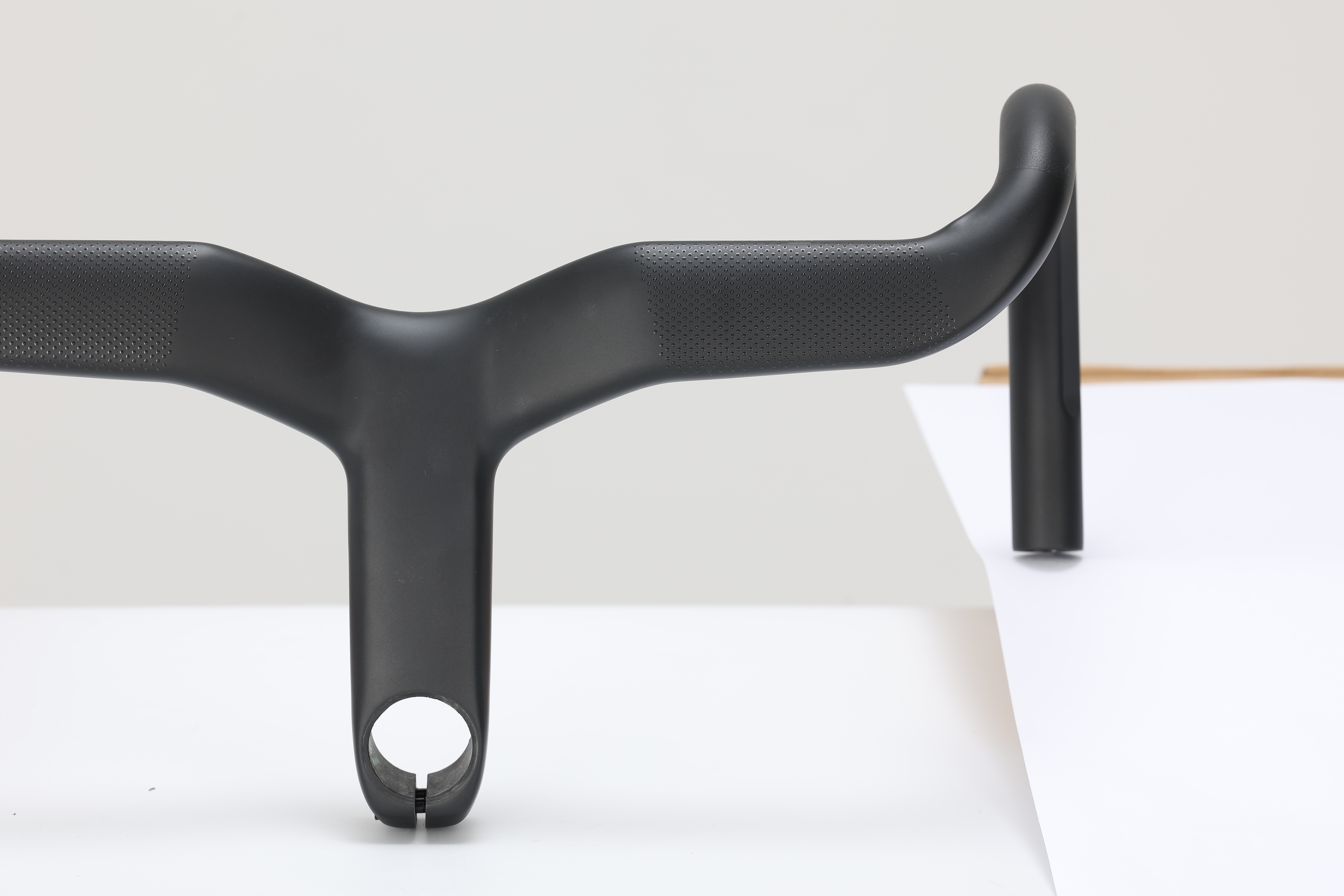 TAVELO RISE - Integrated Carbon Handlebar