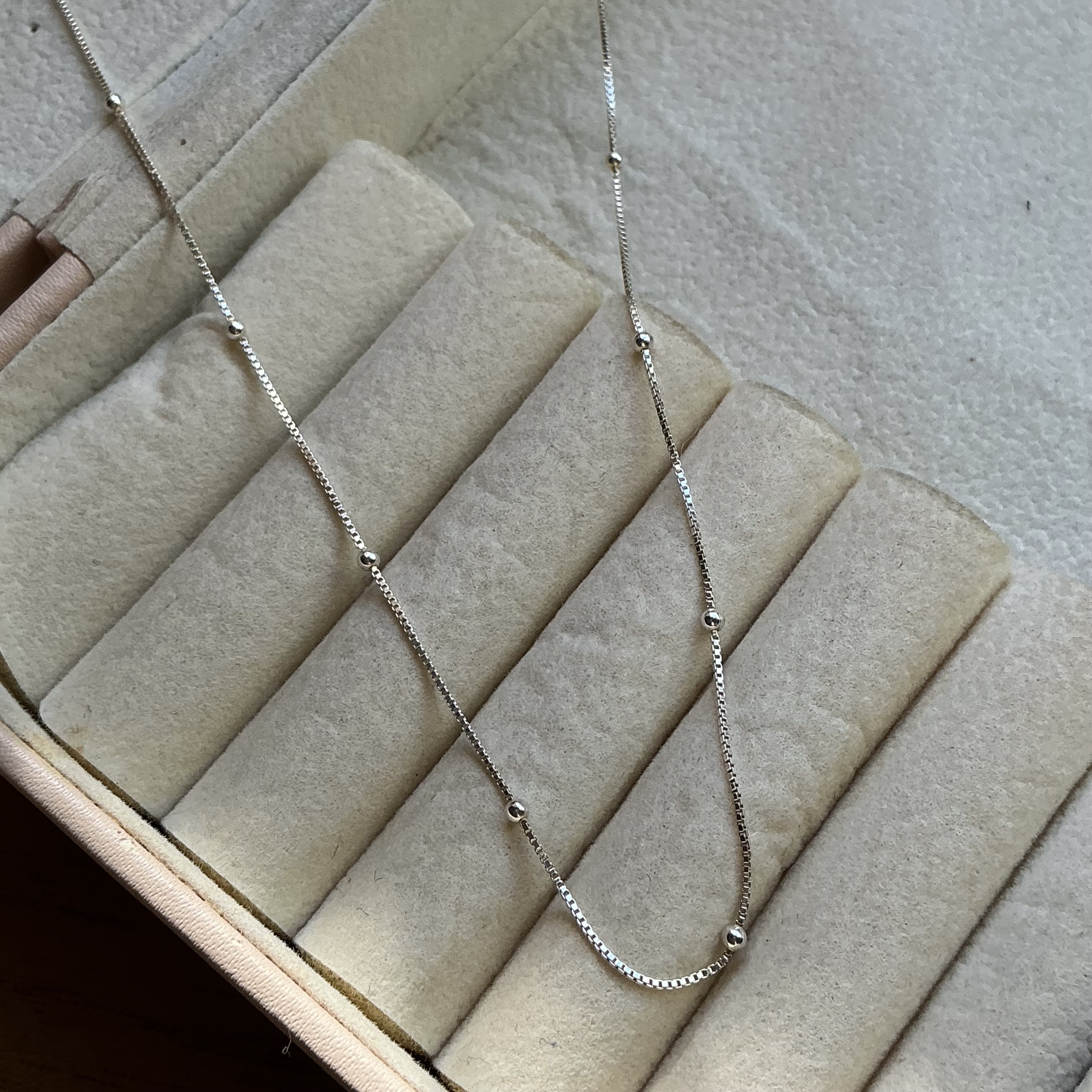 Choker Veneziana de bolinhas