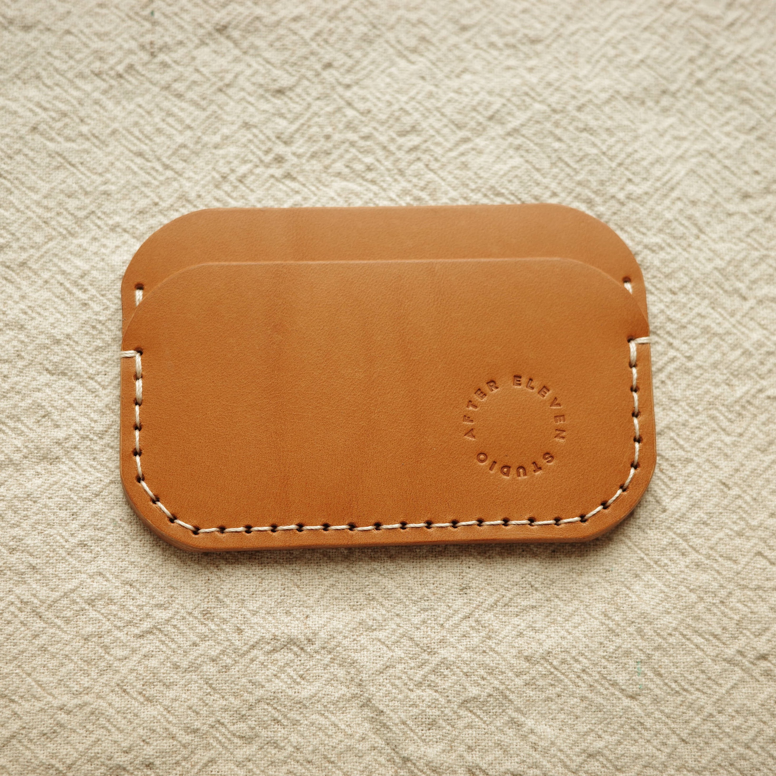 Kaira card holder