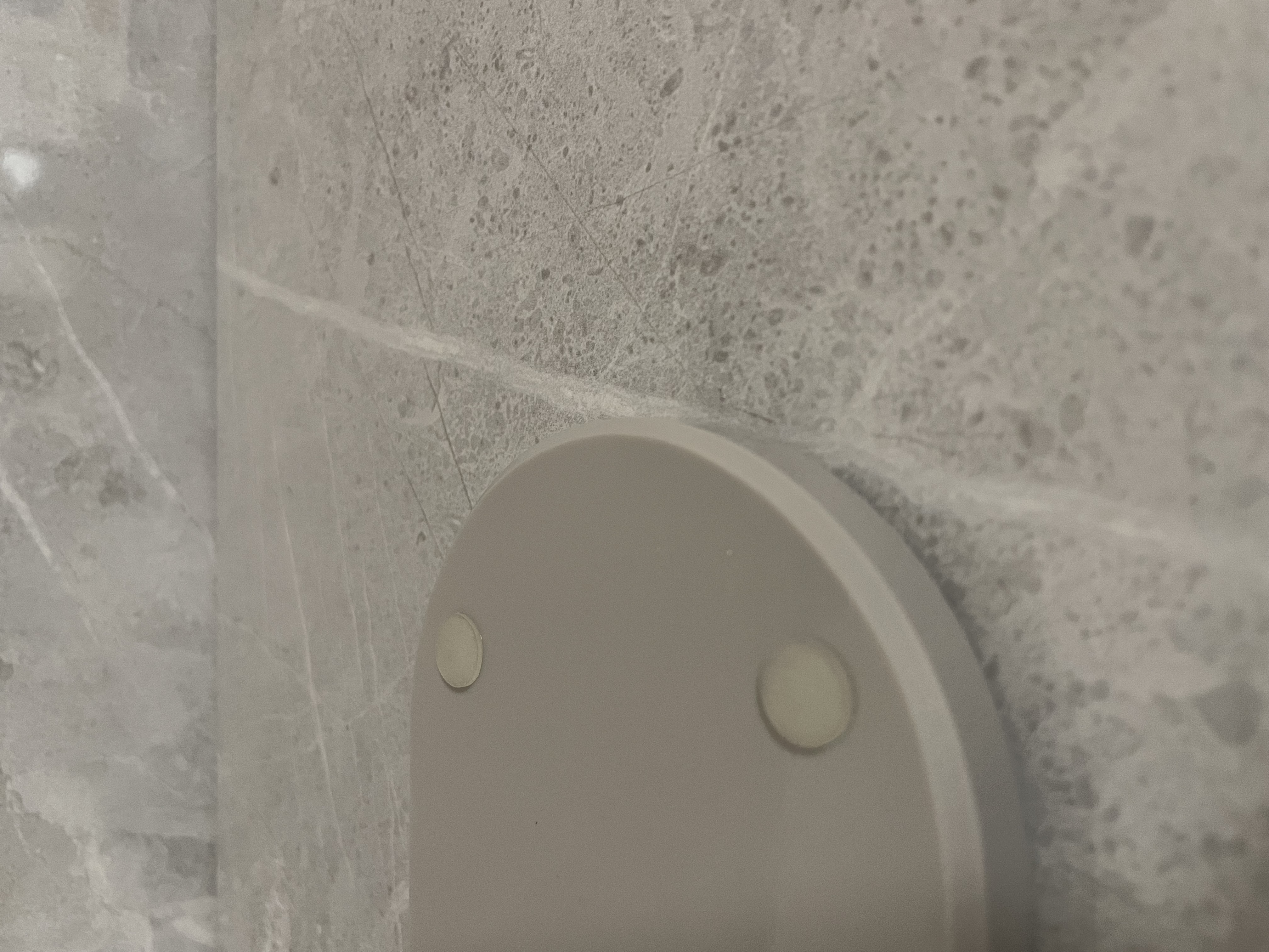 DAILY DOCK SMOOTH – Alltagsschale aus Epoxidharz mit Anti-Rutsch-Füßen (175 × 94 × 13 mm)