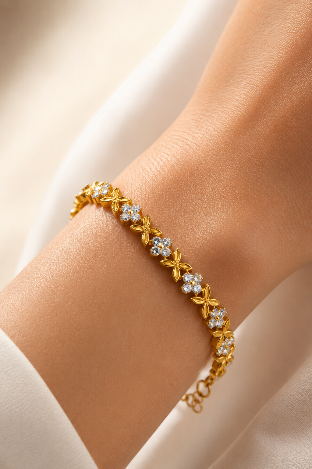 10.43g - Gold Floral Crystal Bracelet