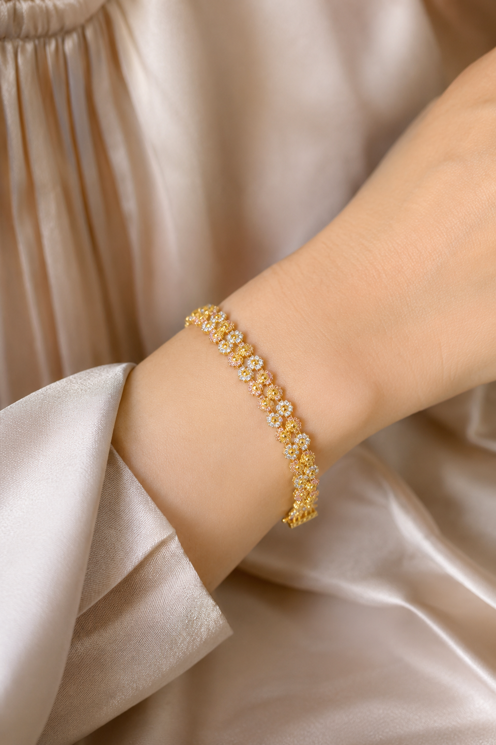 21.33g - Elegant Gold Floral Bracelet