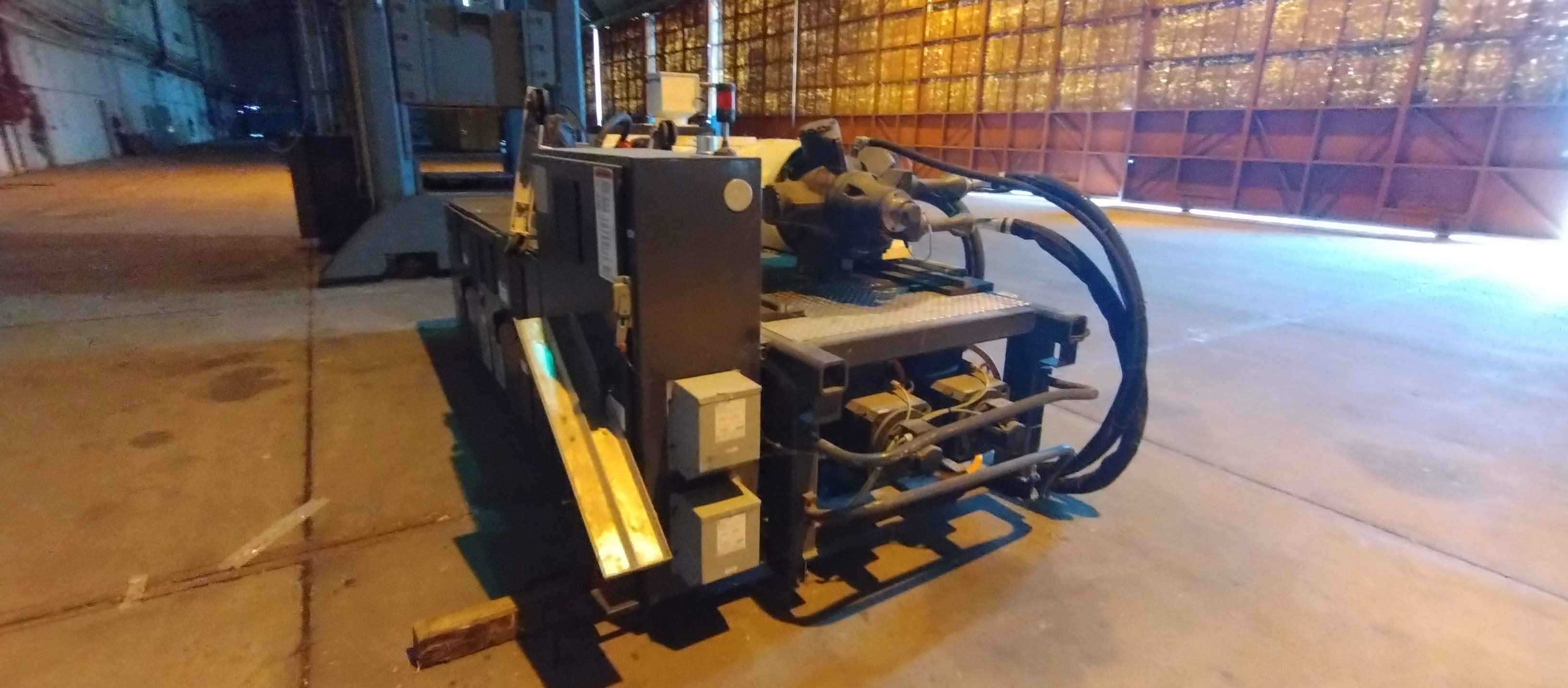 2018 Milacron 6610 140 Plastic Extruder