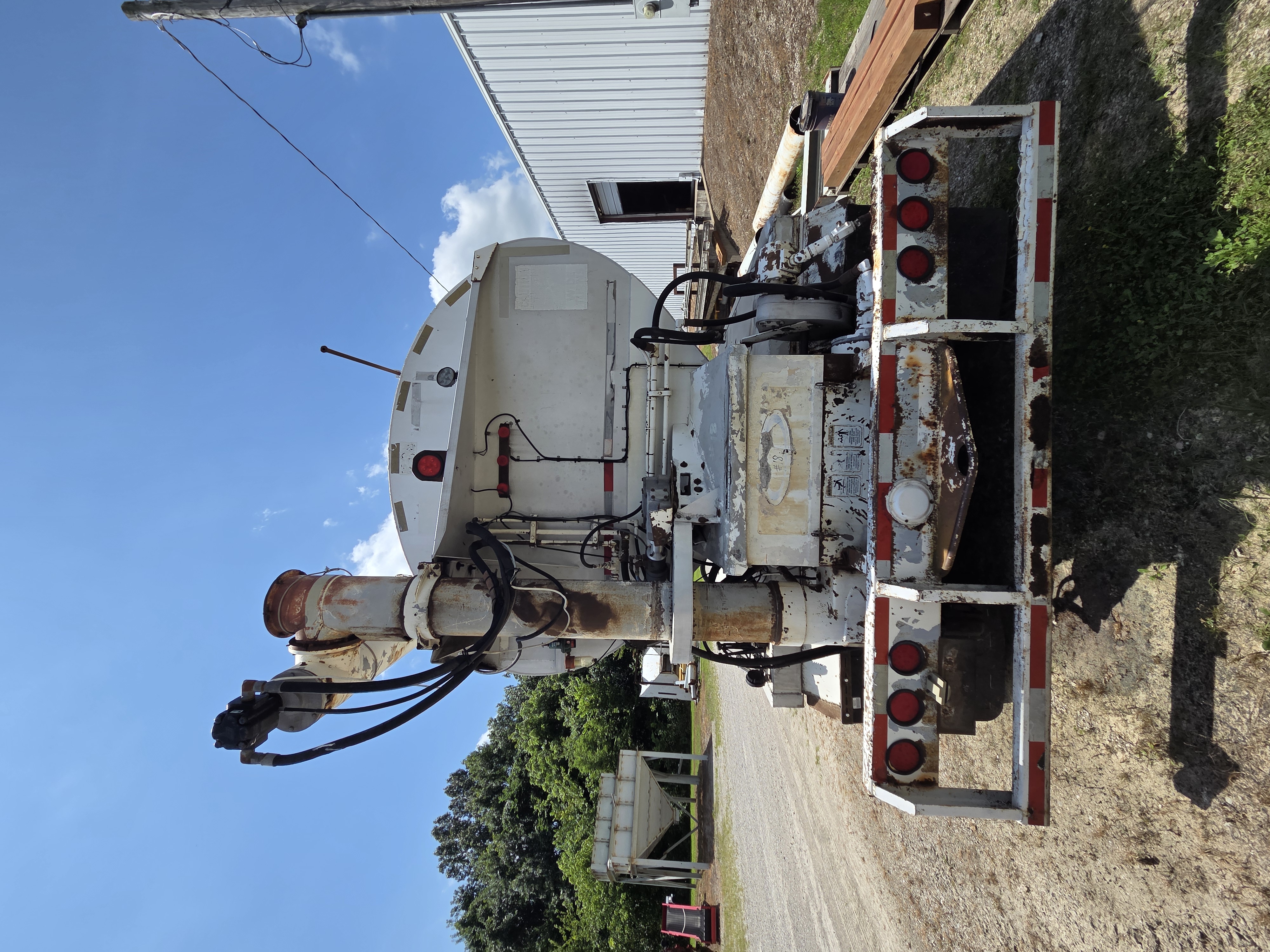 Ledwell Bulk Feed Trailer