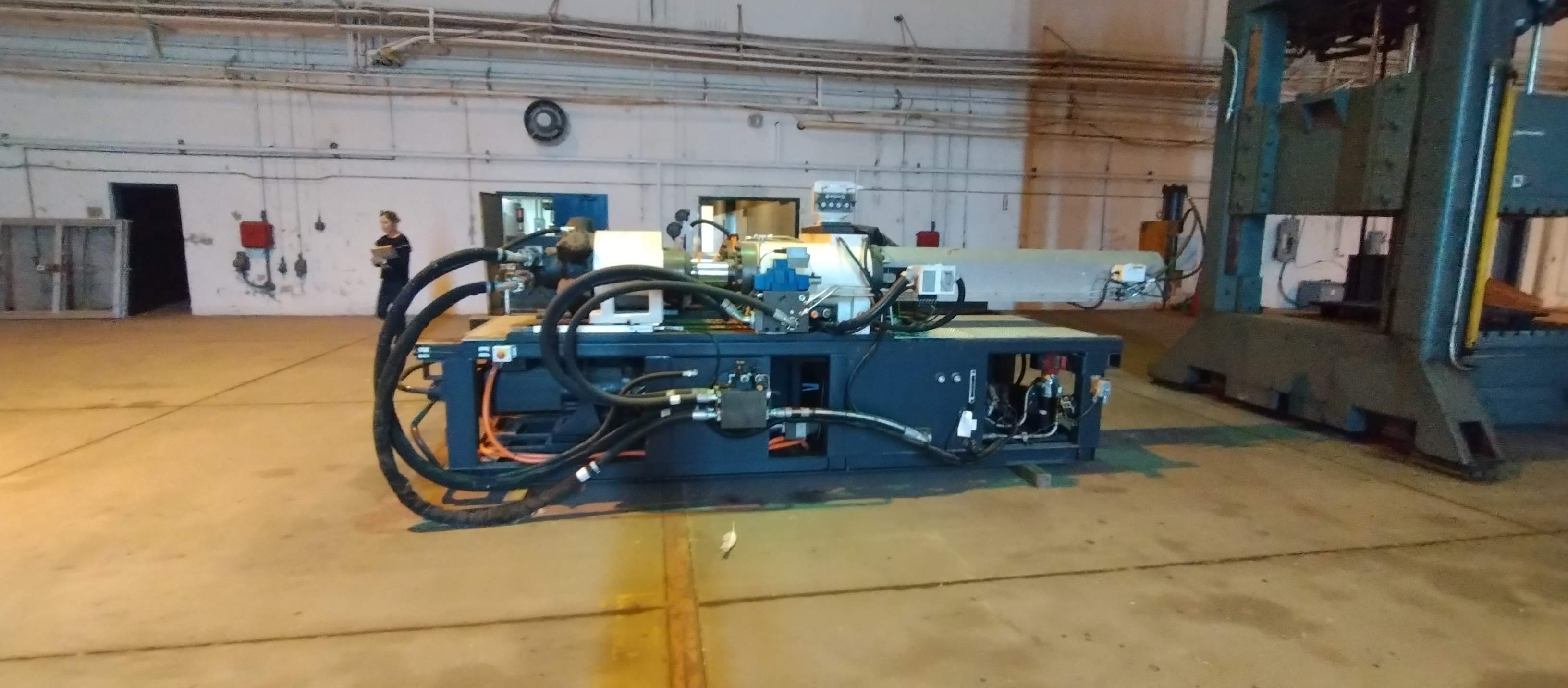 2018 Milacron 6610 140 Plastic Extruder