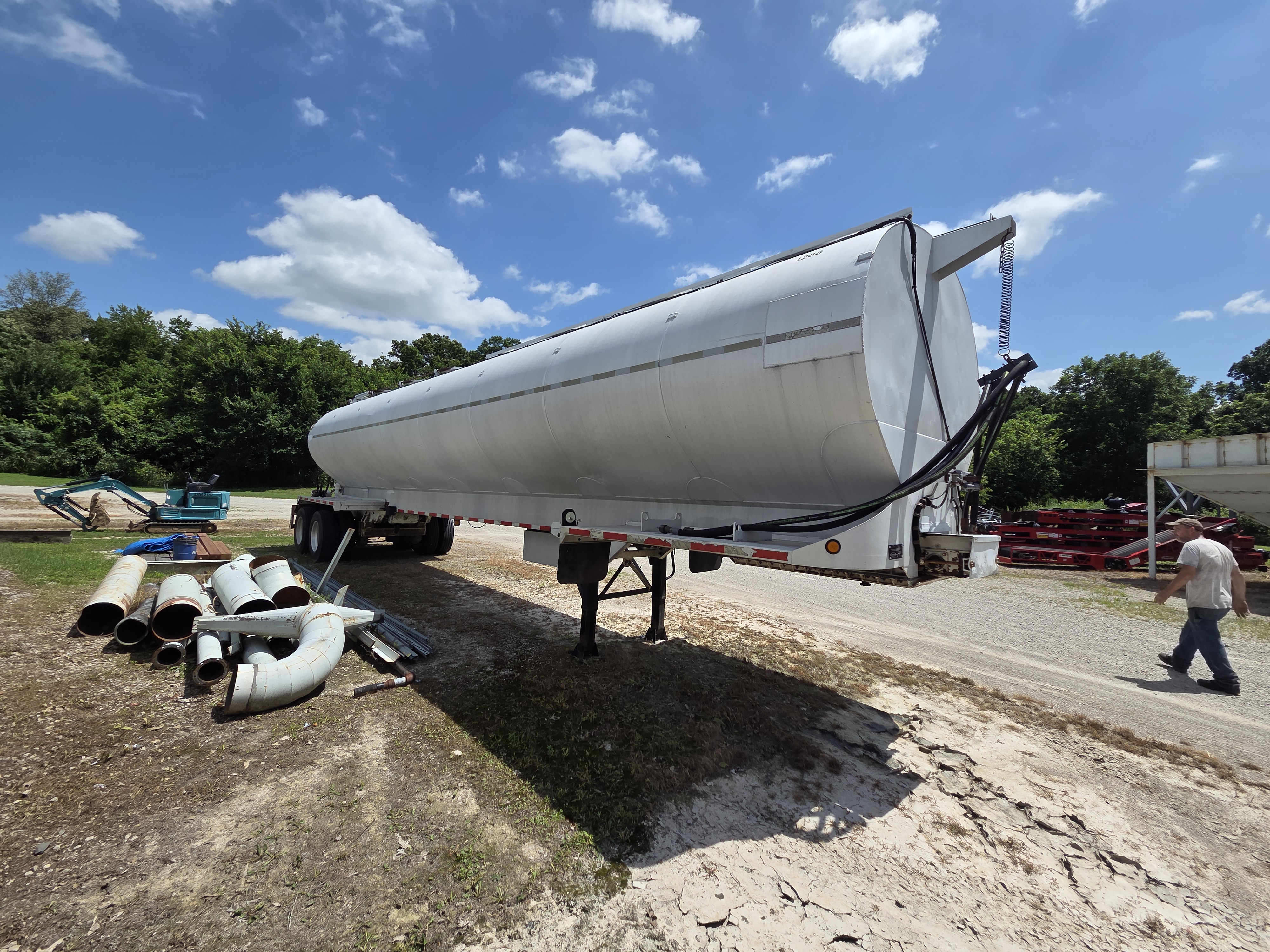 Ledwell Bulk Feed Trailer
