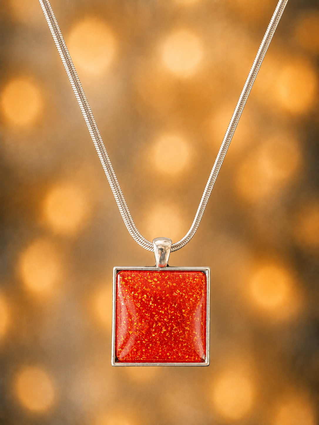 Pendentif Carré et Résine Époxy