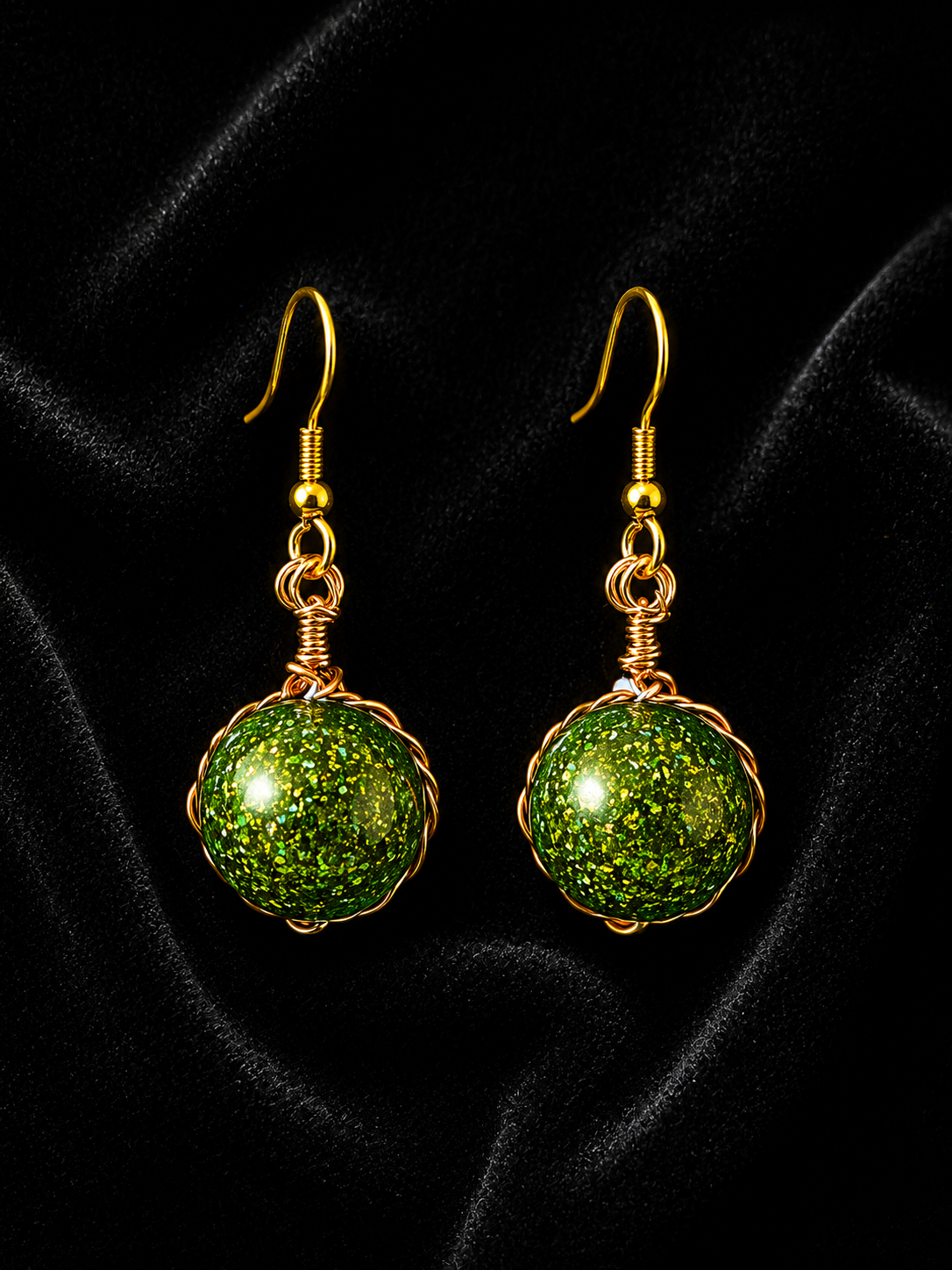 Boucles d'Oreilles en Fil De Cuivre Torsadé et Résine Époxy Verte