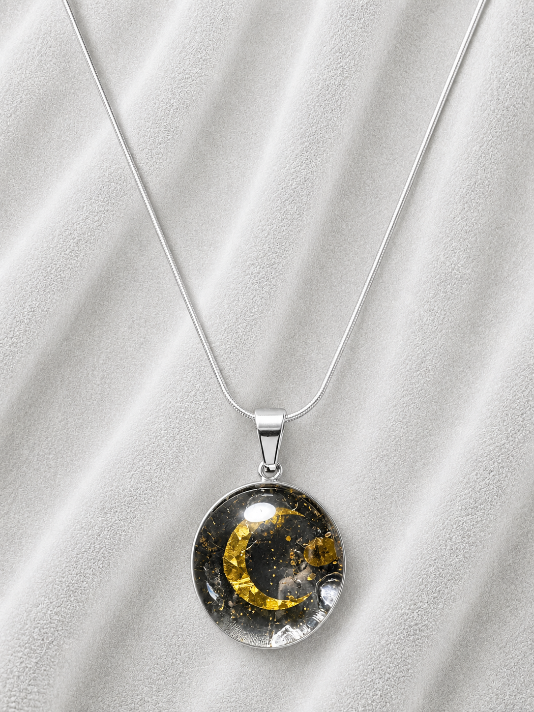 Pendentif Lune Dorée en Verre