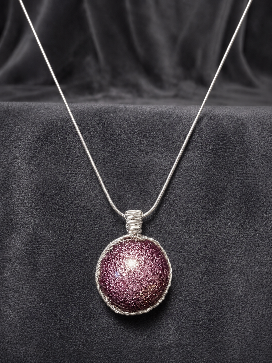 Pendentif Sphère en Résine Époxy, Fil De Cuivre et Aluminium