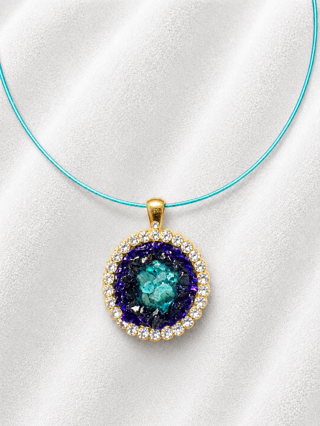 Pendentif Rond en Coquillage d'Abalone et Éclats De Verre – Reflets Océaniques
