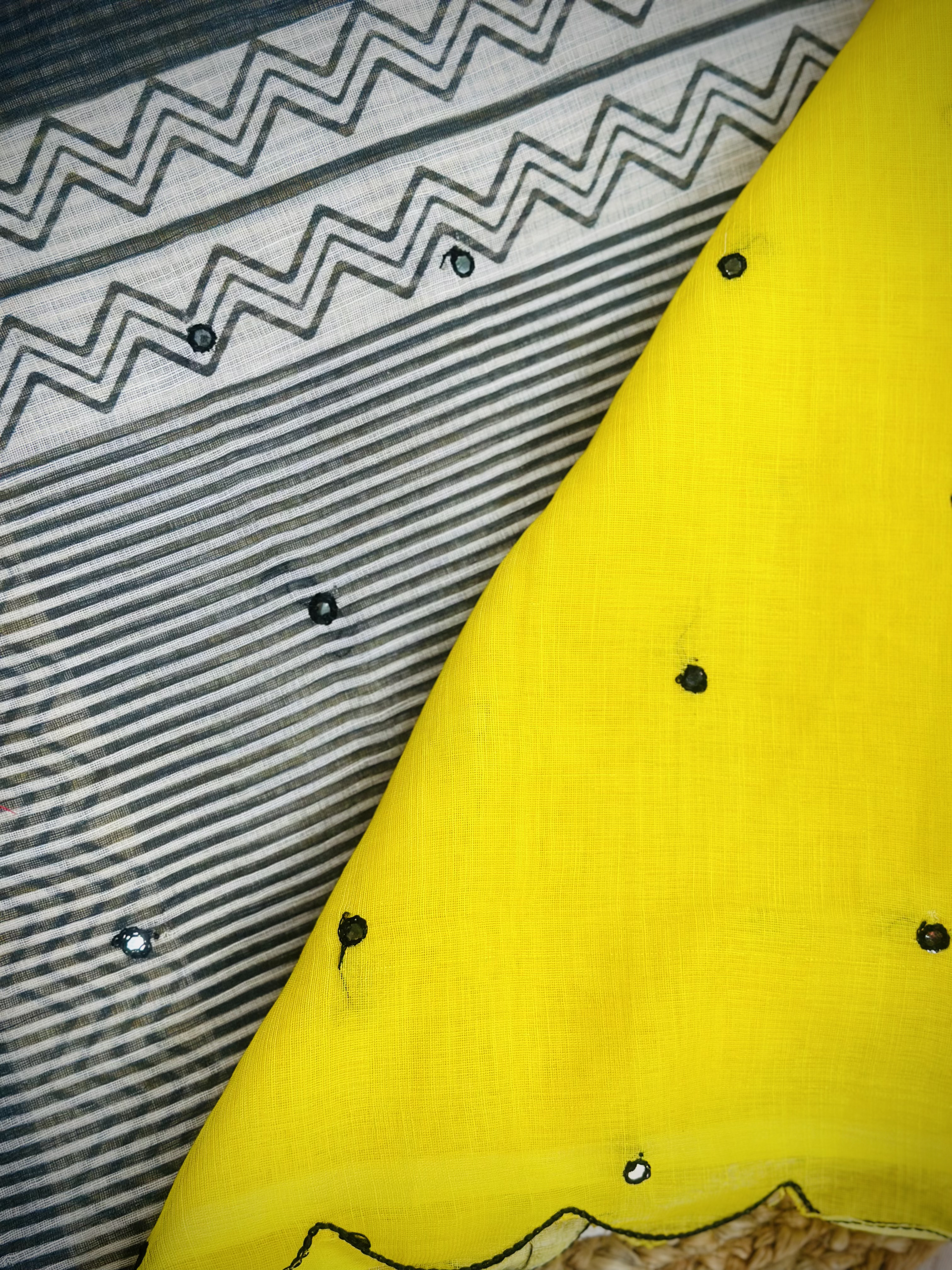 Tridha – Premium Soft Linen Saree | Lemon Yellow with Black Border